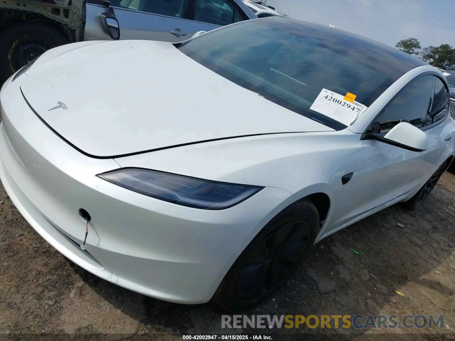 2 Photograph of a damaged car 5YJ3E1EA1RF853625 TESLA MODEL 3 2024