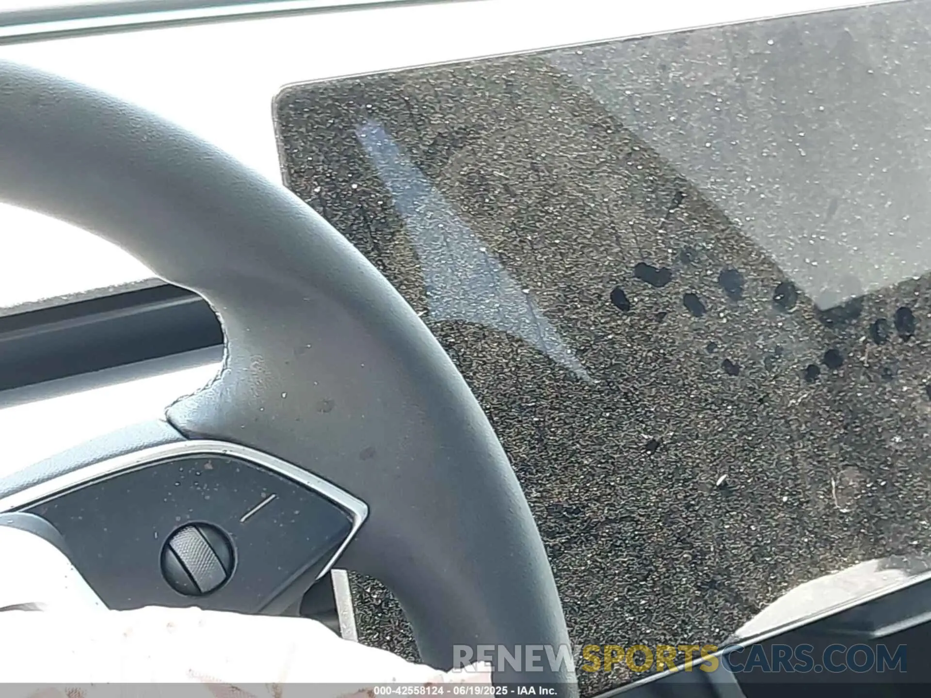 14 Photograph of a damaged car 5YJ3E1EA1RF861420 TESLA MODEL 3 2024