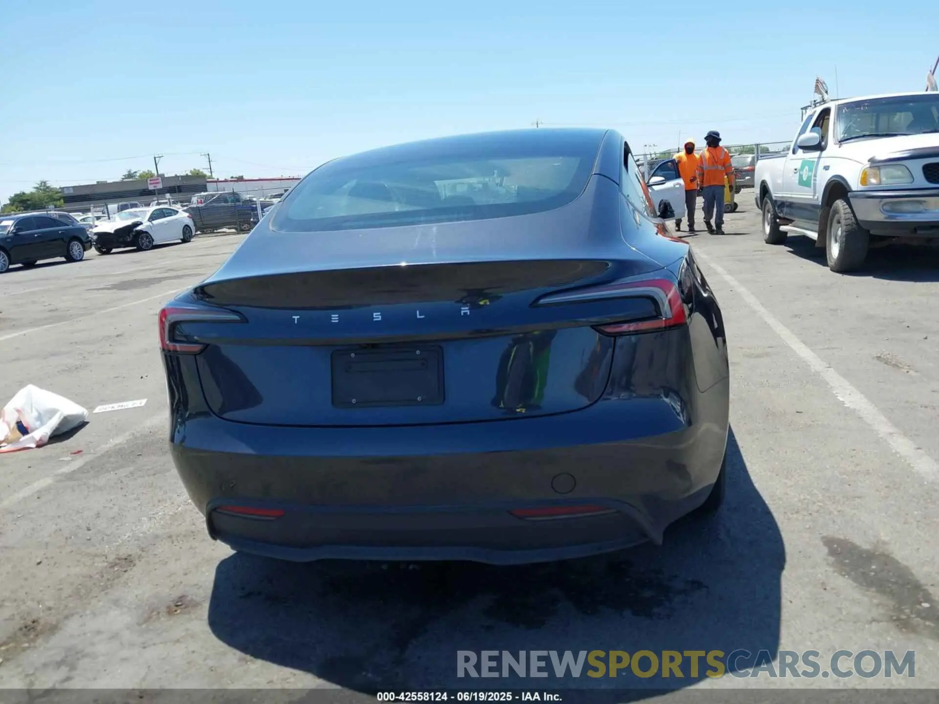 15 Photograph of a damaged car 5YJ3E1EA1RF861420 TESLA MODEL 3 2024