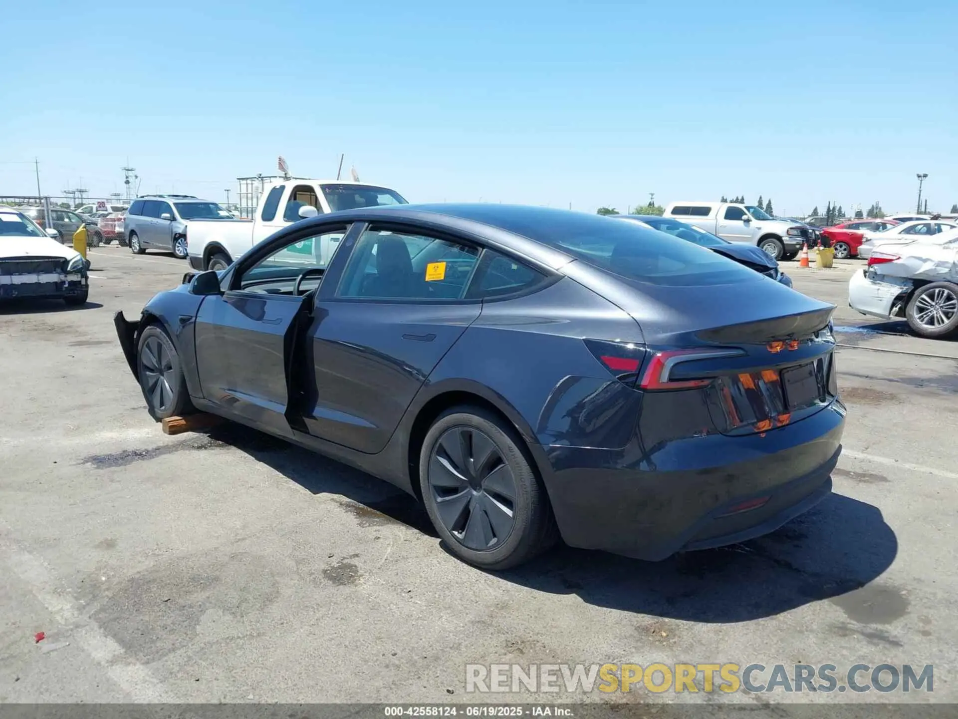 3 Photograph of a damaged car 5YJ3E1EA1RF861420 TESLA MODEL 3 2024