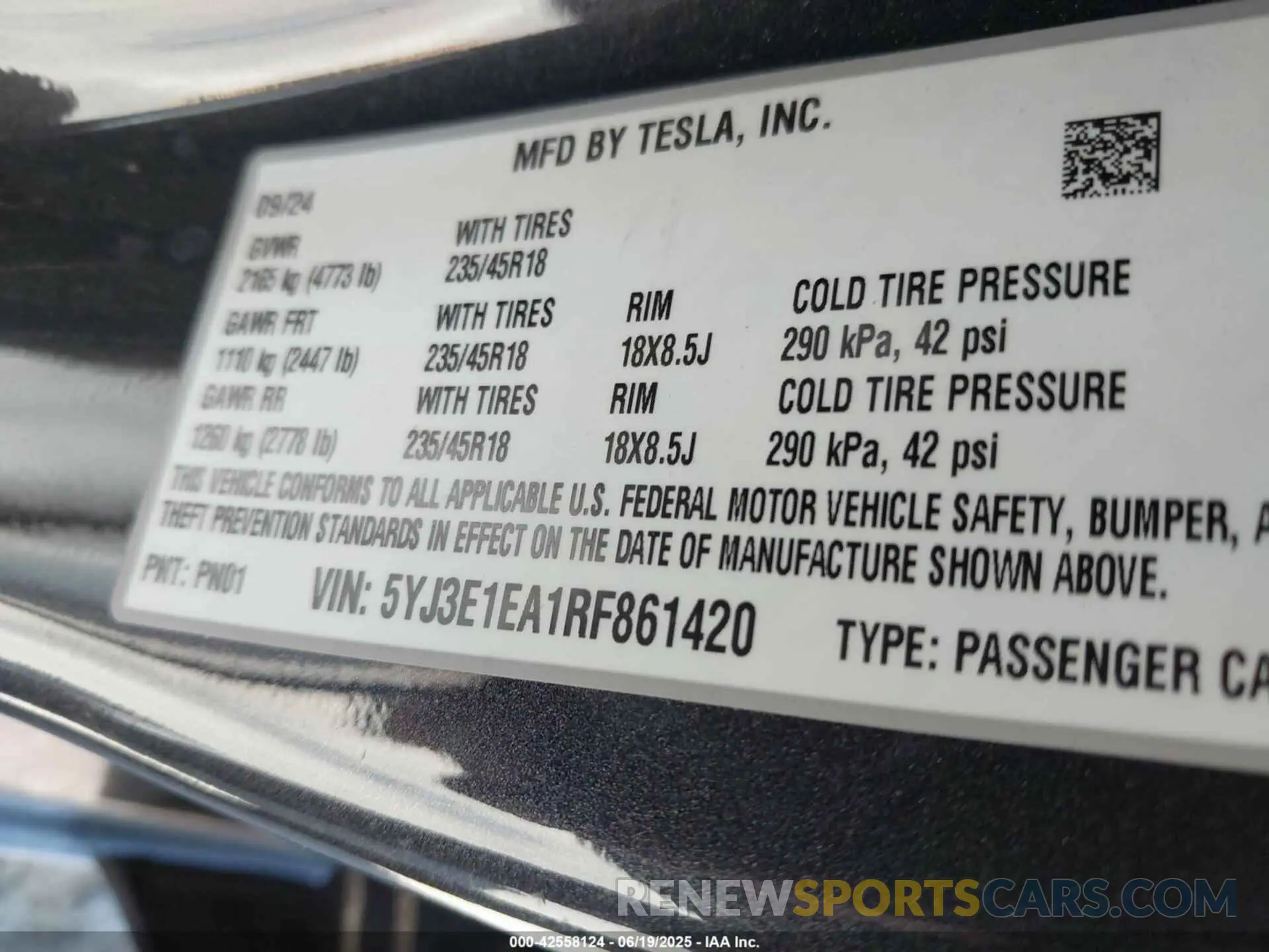9 Photograph of a damaged car 5YJ3E1EA1RF861420 TESLA MODEL 3 2024