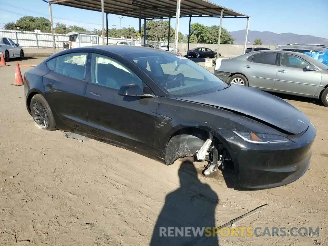 4 Photograph of a damaged car 5YJ3E1EA1RF869937 TESLA MODEL 3 2024