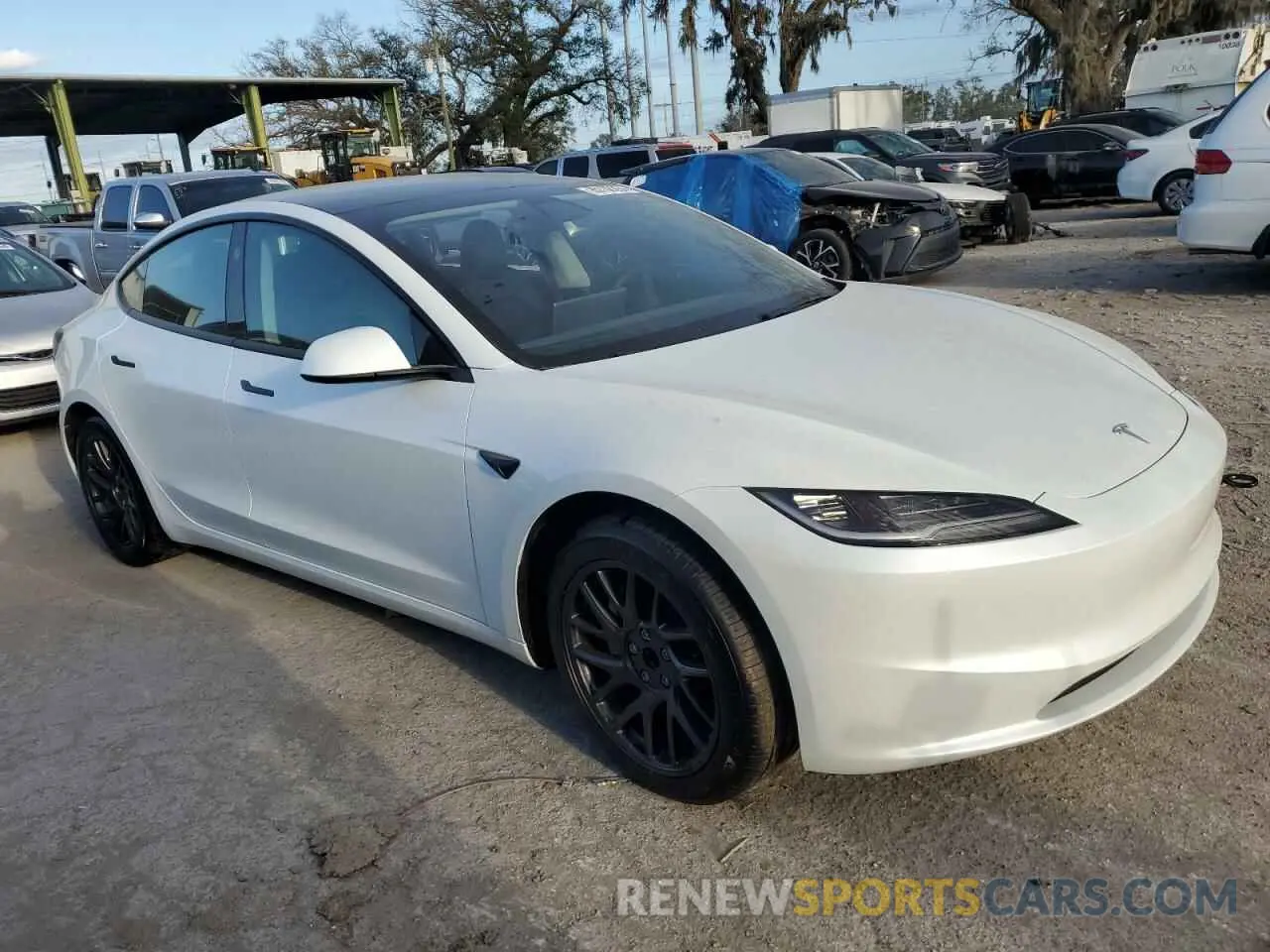 4 Photograph of a damaged car 5YJ3E1EA2RF729721 TESLA MODEL 3 2024