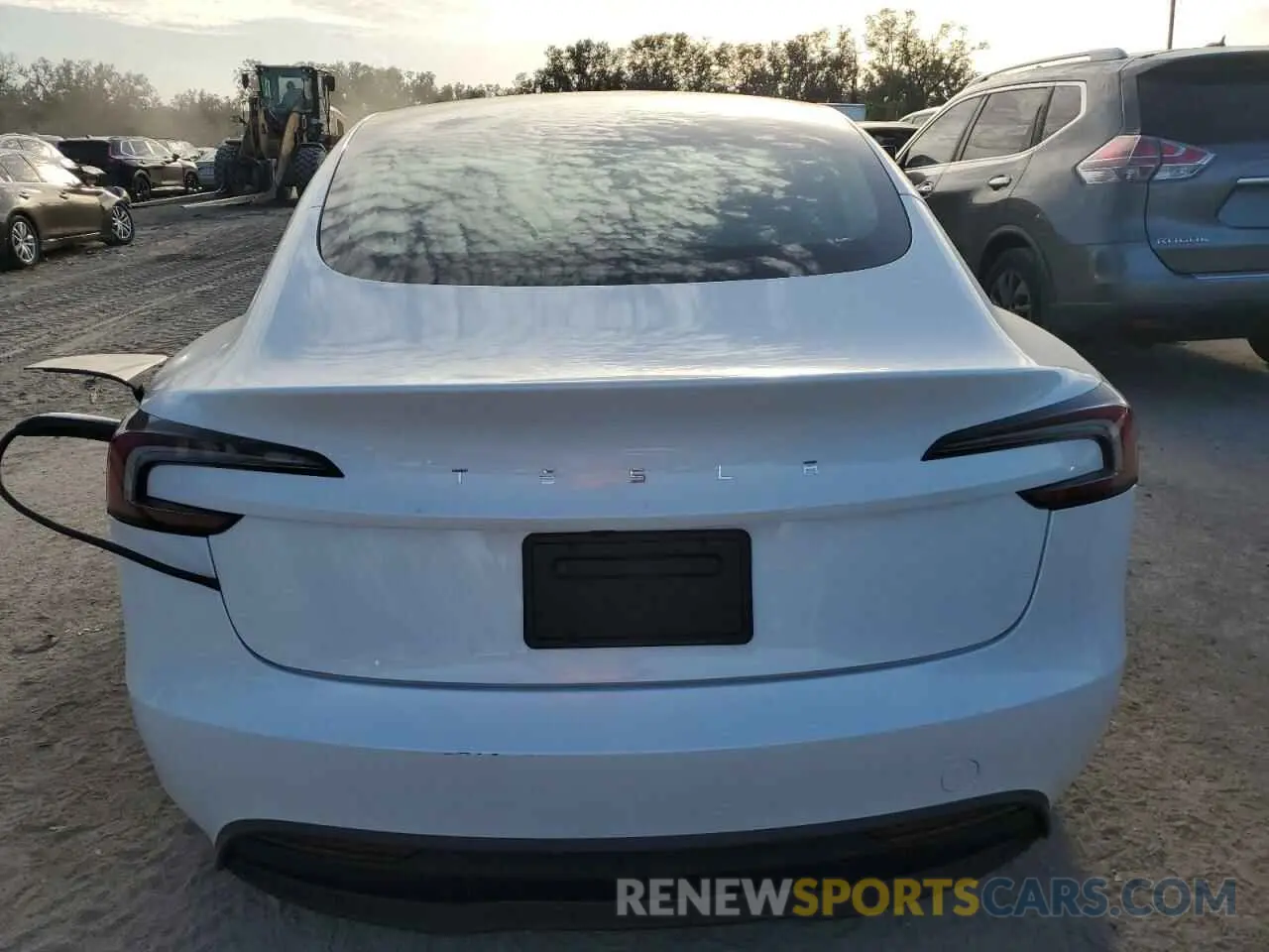 6 Photograph of a damaged car 5YJ3E1EA2RF729721 TESLA MODEL 3 2024