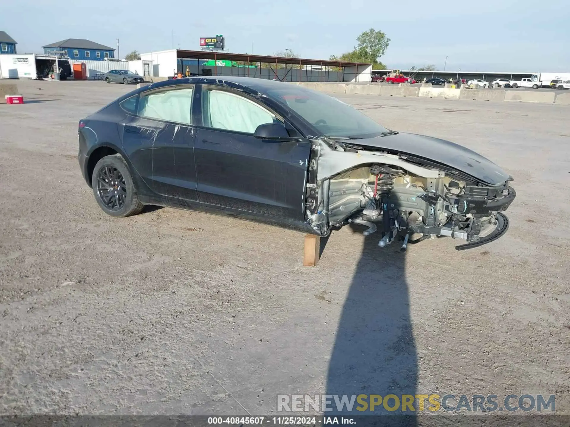 6 Photograph of a damaged car 5YJ3E1EA2RF731288 TESLA MODEL 3 2024