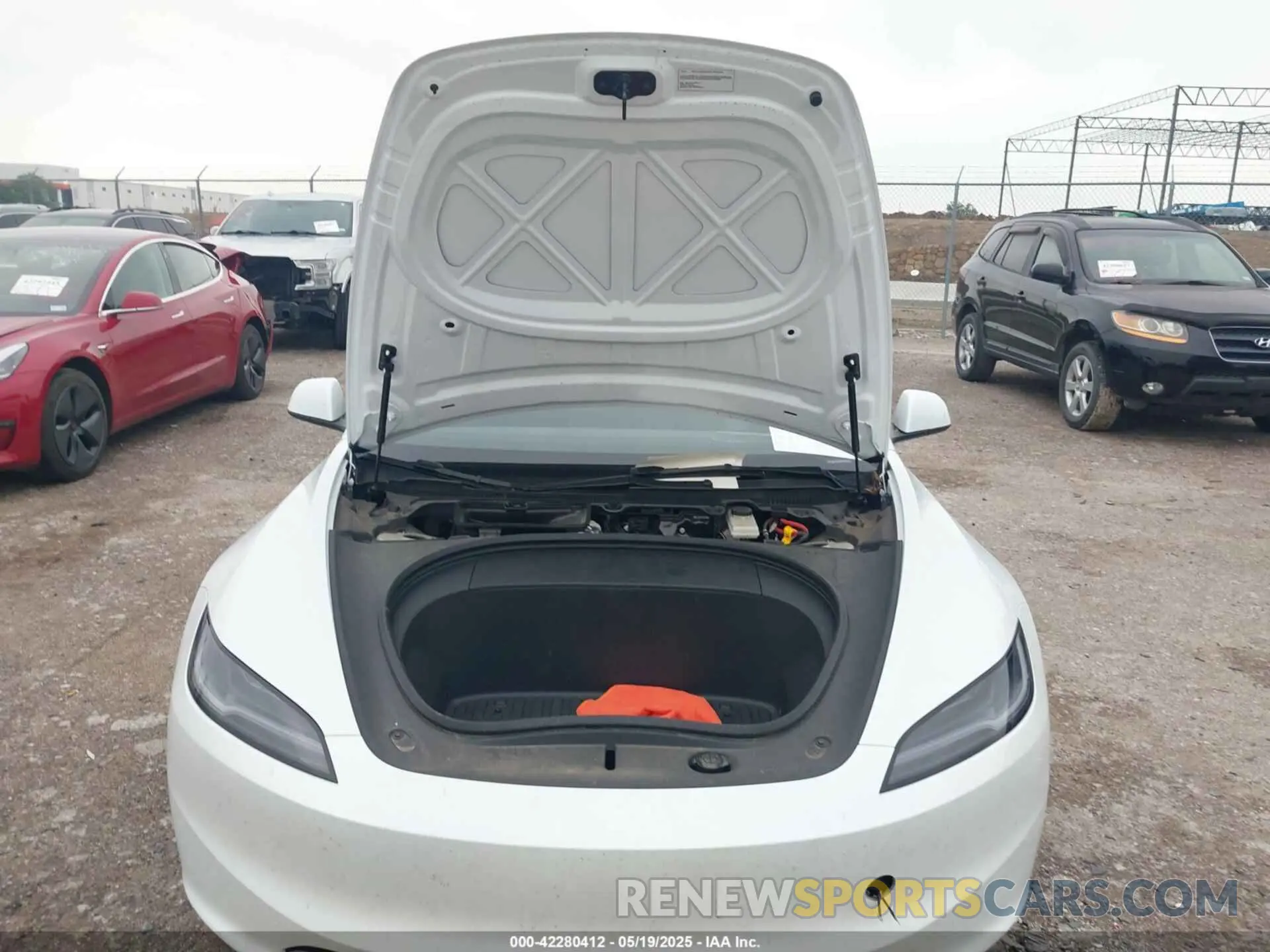 10 Photograph of a damaged car 5YJ3E1EA2RF731579 TESLA MODEL 3 2024