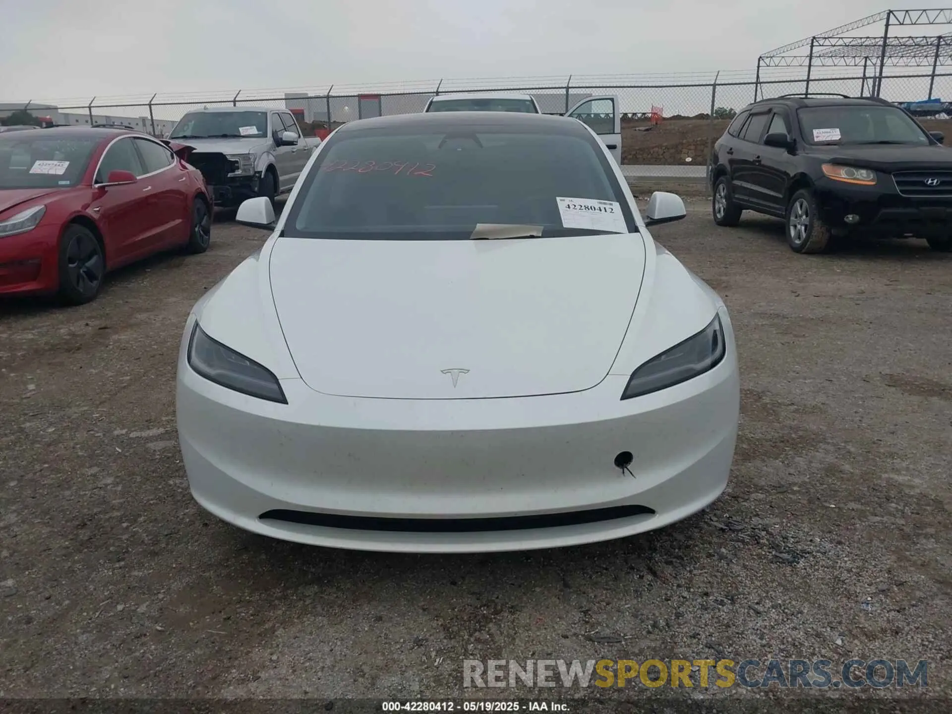 11 Photograph of a damaged car 5YJ3E1EA2RF731579 TESLA MODEL 3 2024