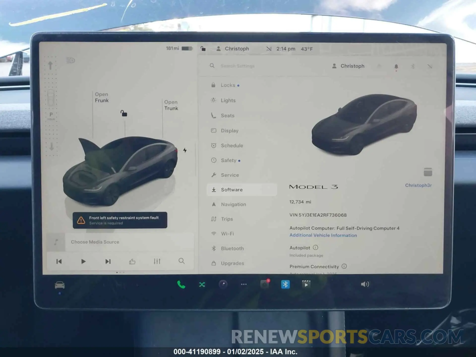 17 Photograph of a damaged car 5YJ3E1EA2RF736068 TESLA MODEL 3 2024