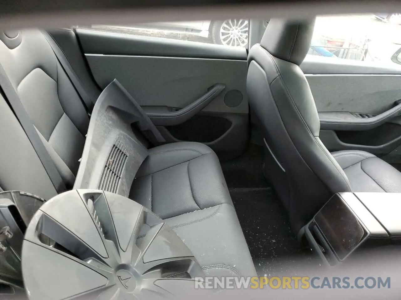 10 Photograph of a damaged car 5YJ3E1EA2RF741934 TESLA MODEL 3 2024