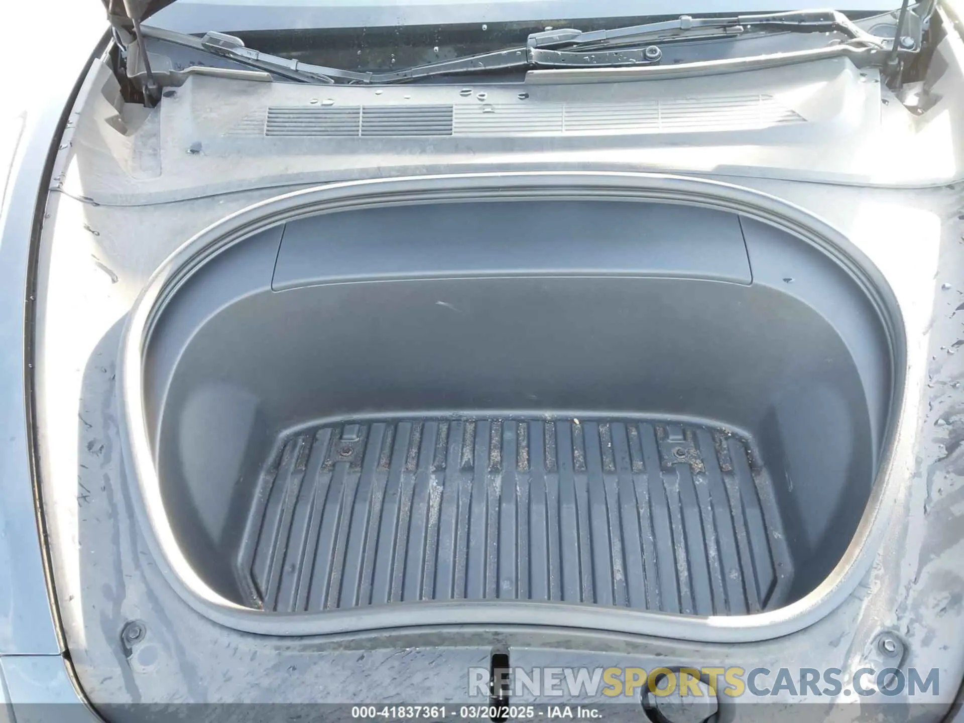 10 Photograph of a damaged car 5YJ3E1EA2RF742887 TESLA MODEL 3 2024