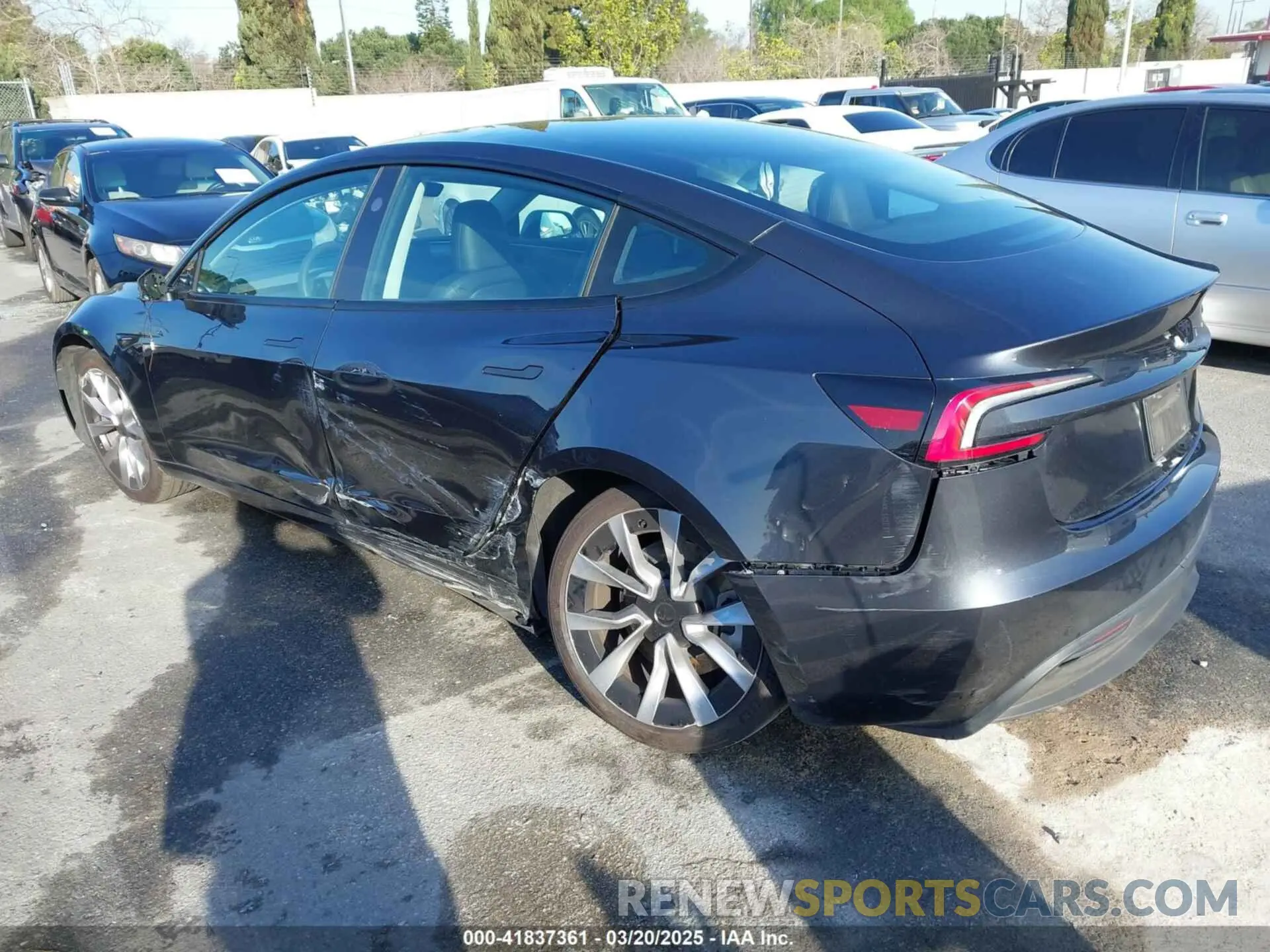 3 Photograph of a damaged car 5YJ3E1EA2RF742887 TESLA MODEL 3 2024