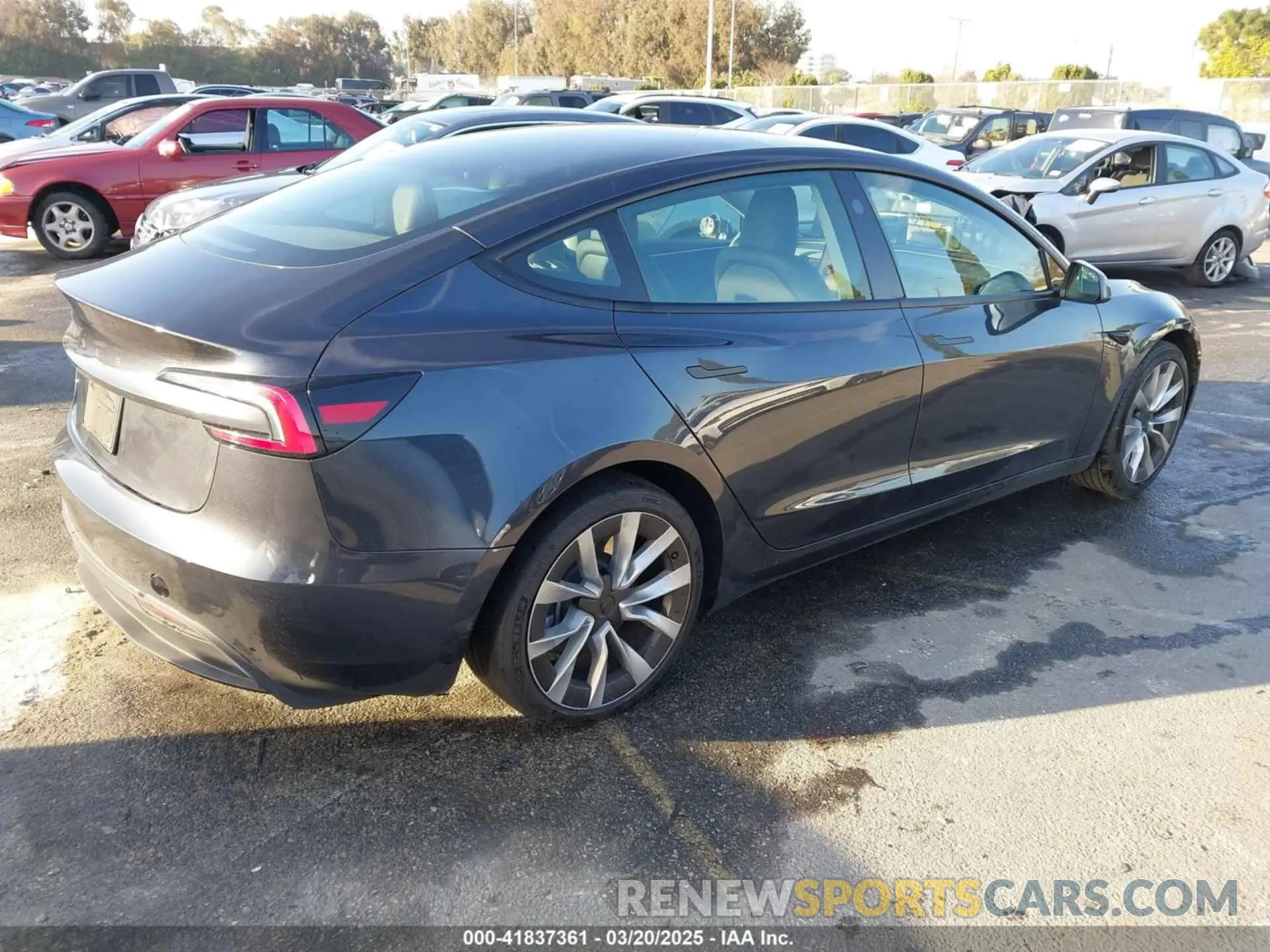 4 Photograph of a damaged car 5YJ3E1EA2RF742887 TESLA MODEL 3 2024