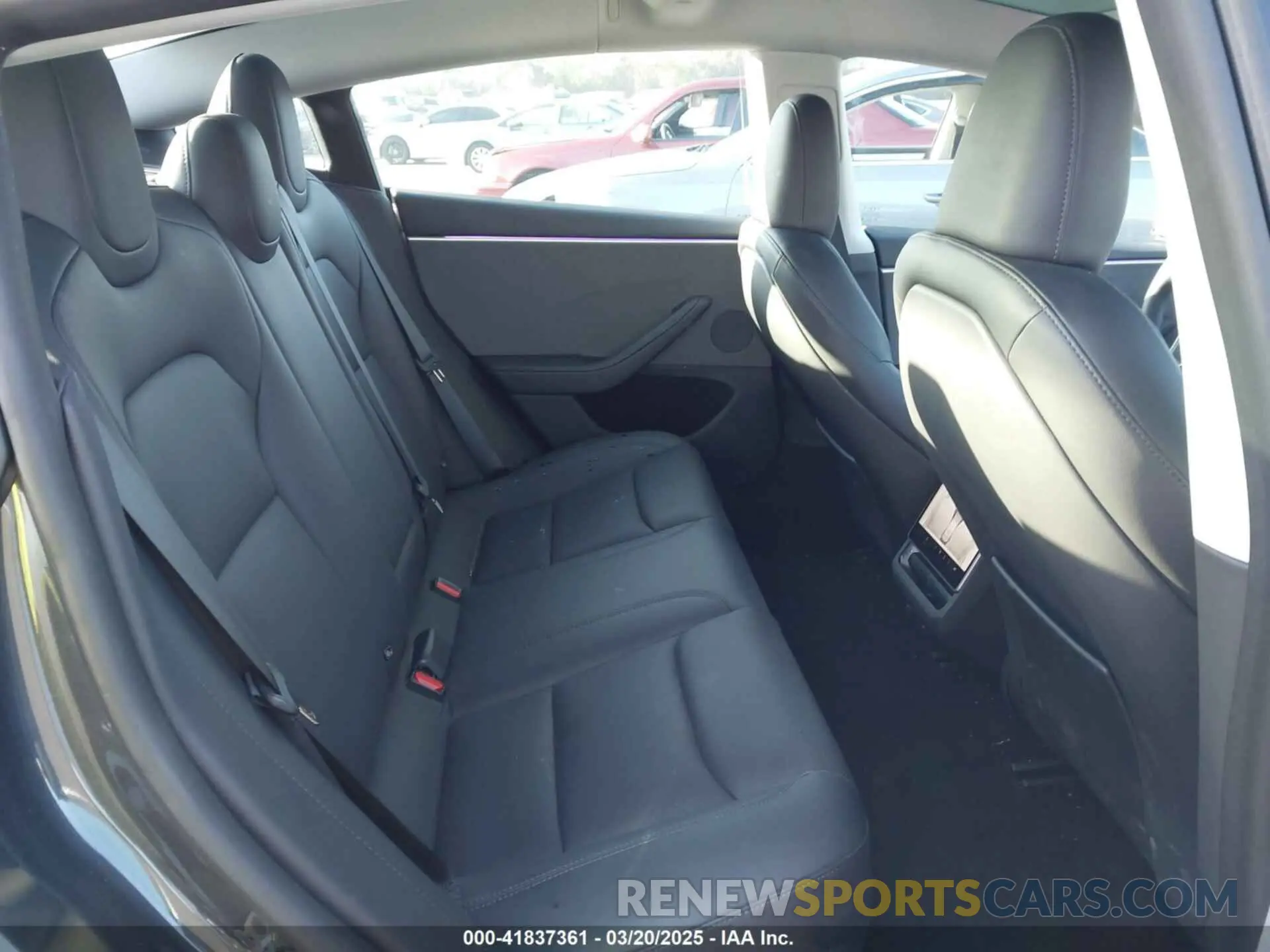 8 Photograph of a damaged car 5YJ3E1EA2RF742887 TESLA MODEL 3 2024