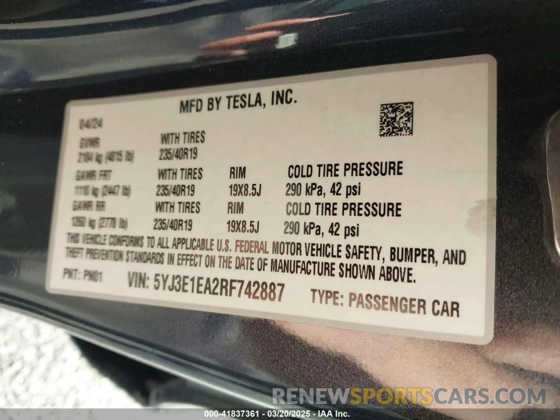 9 Photograph of a damaged car 5YJ3E1EA2RF742887 TESLA MODEL 3 2024
