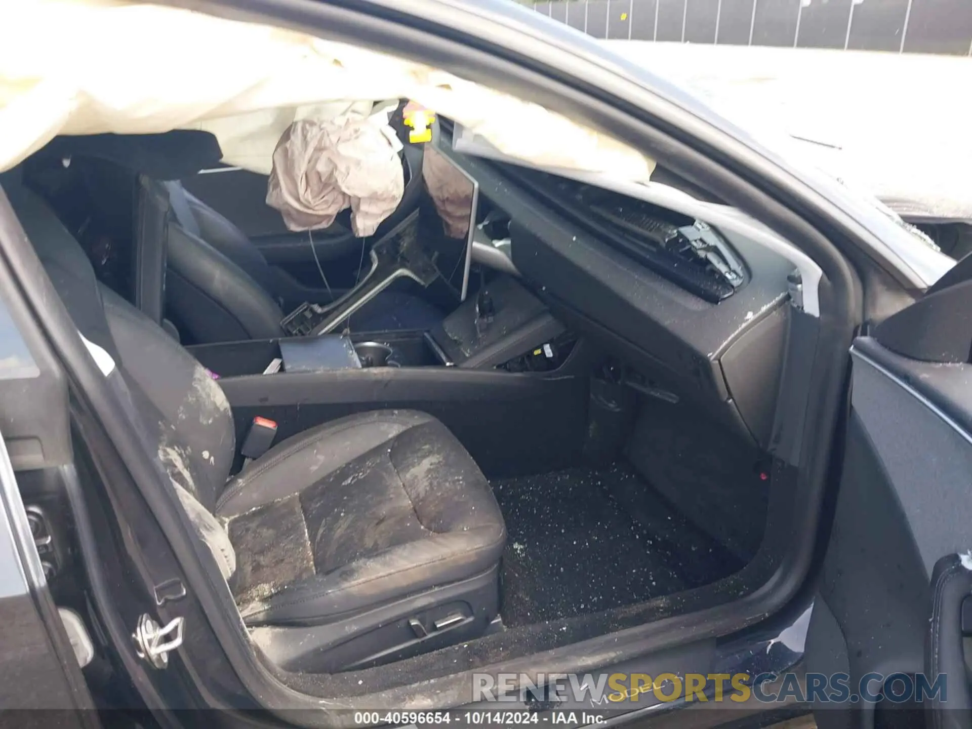 5 Photograph of a damaged car 5YJ3E1EA2RF751069 TESLA MODEL 3 2024