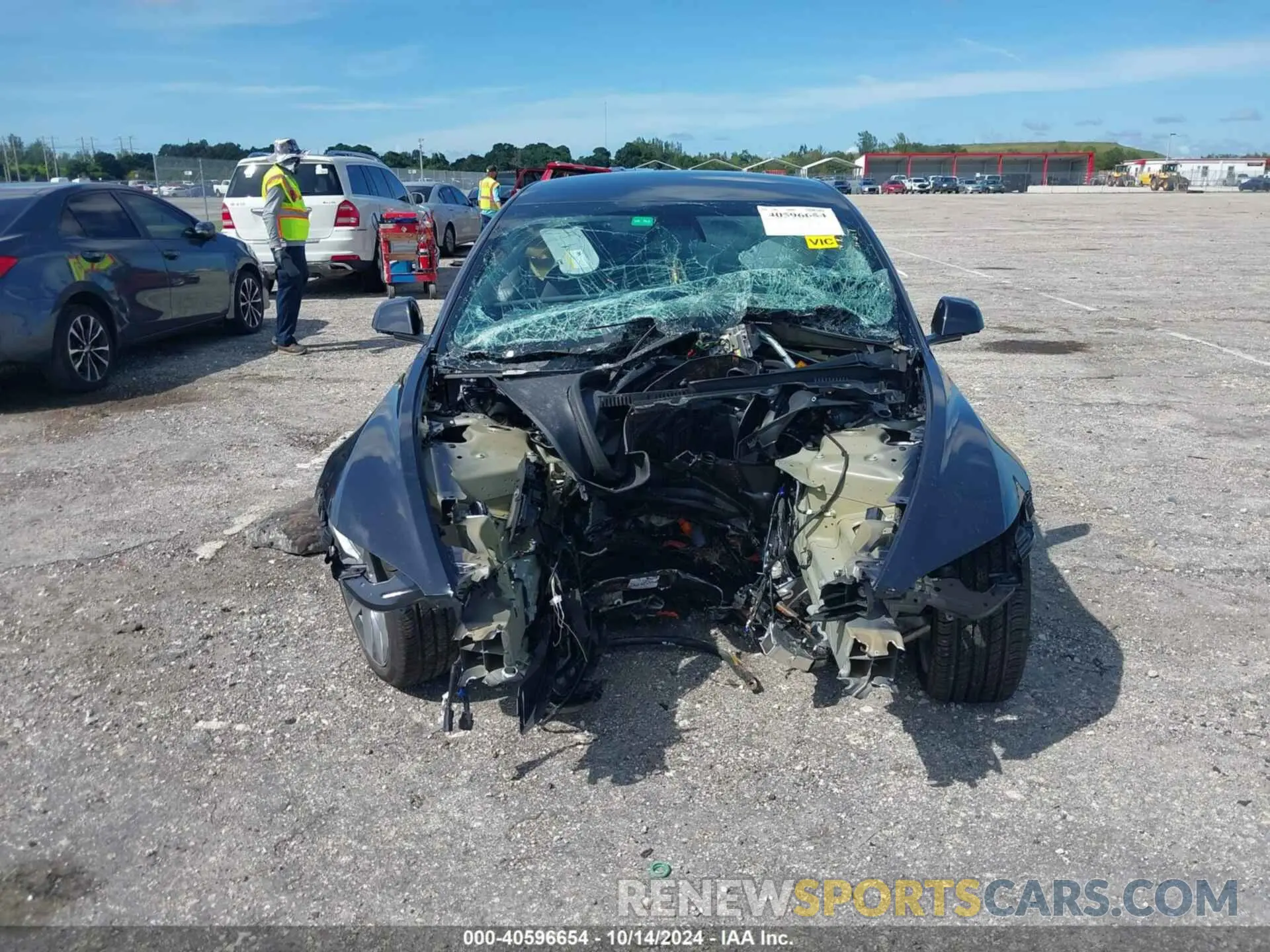 6 Photograph of a damaged car 5YJ3E1EA2RF751069 TESLA MODEL 3 2024