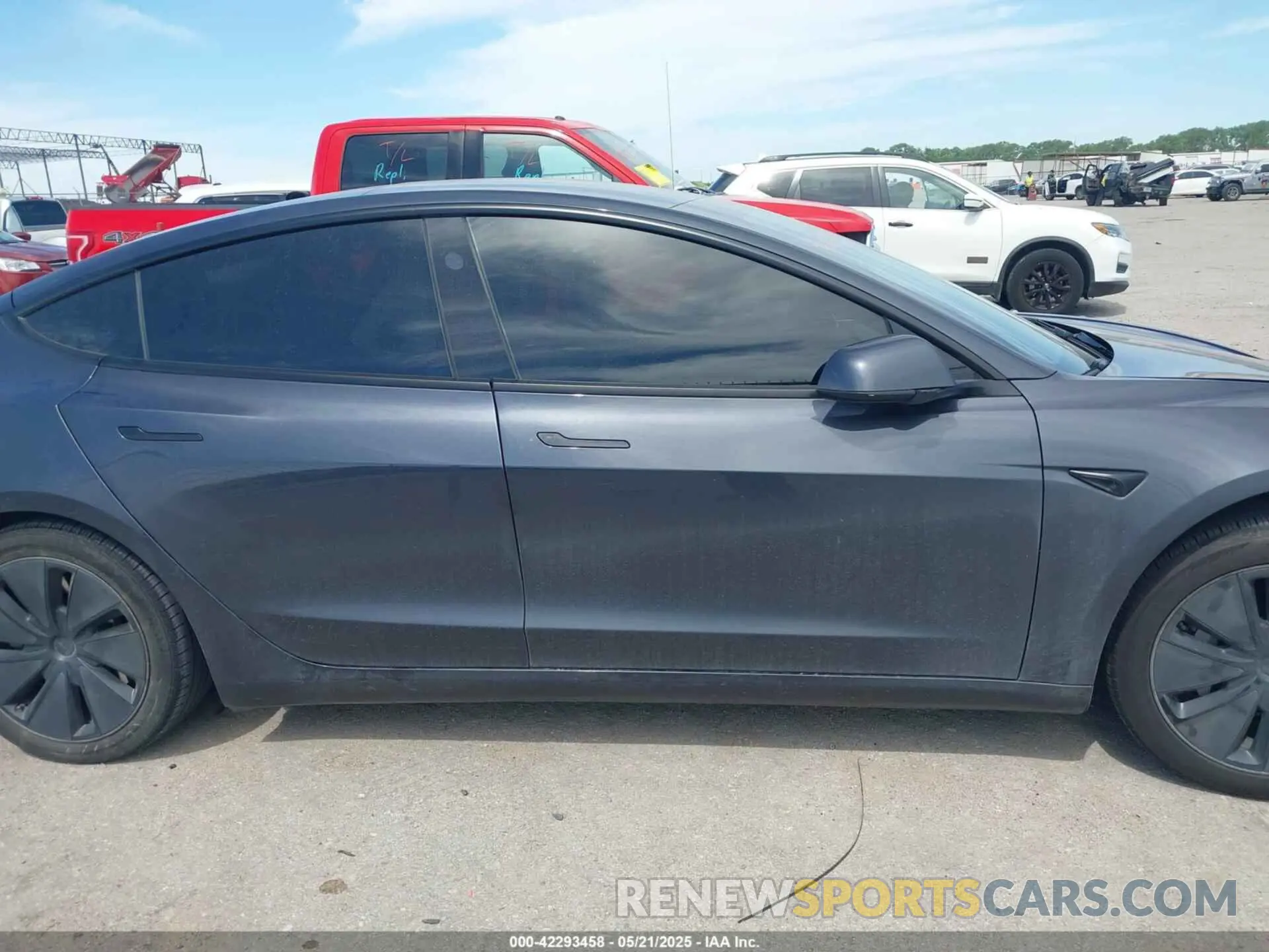12 Photograph of a damaged car 5YJ3E1EA2RF761519 TESLA MODEL 3 2024