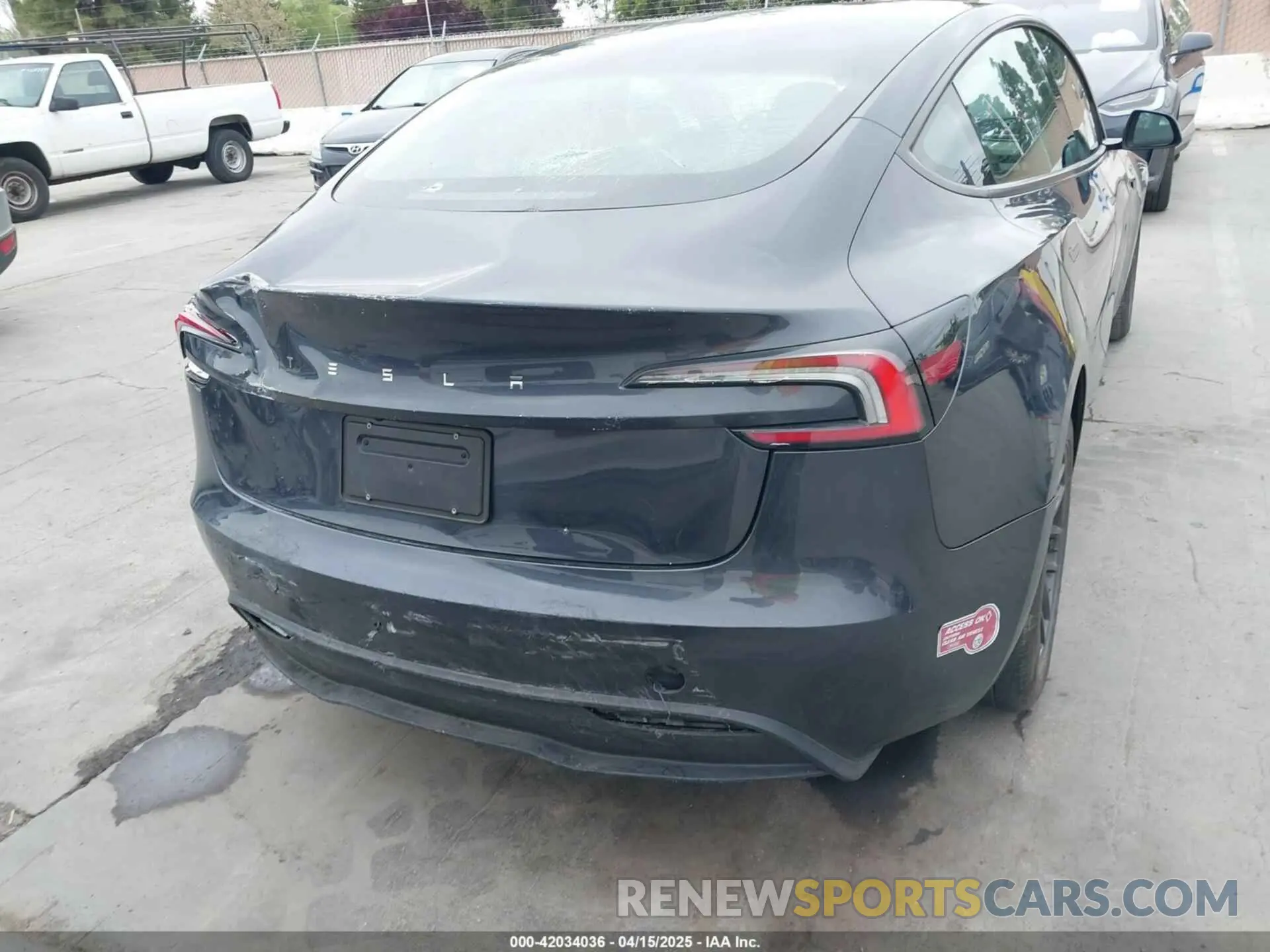15 Photograph of a damaged car 5YJ3E1EA2RF784394 TESLA MODEL 3 2024