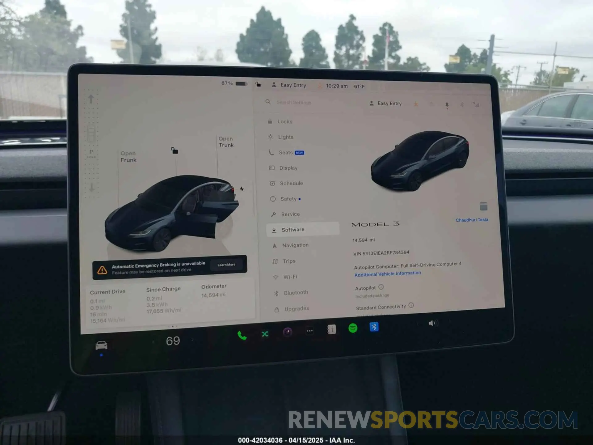17 Photograph of a damaged car 5YJ3E1EA2RF784394 TESLA MODEL 3 2024