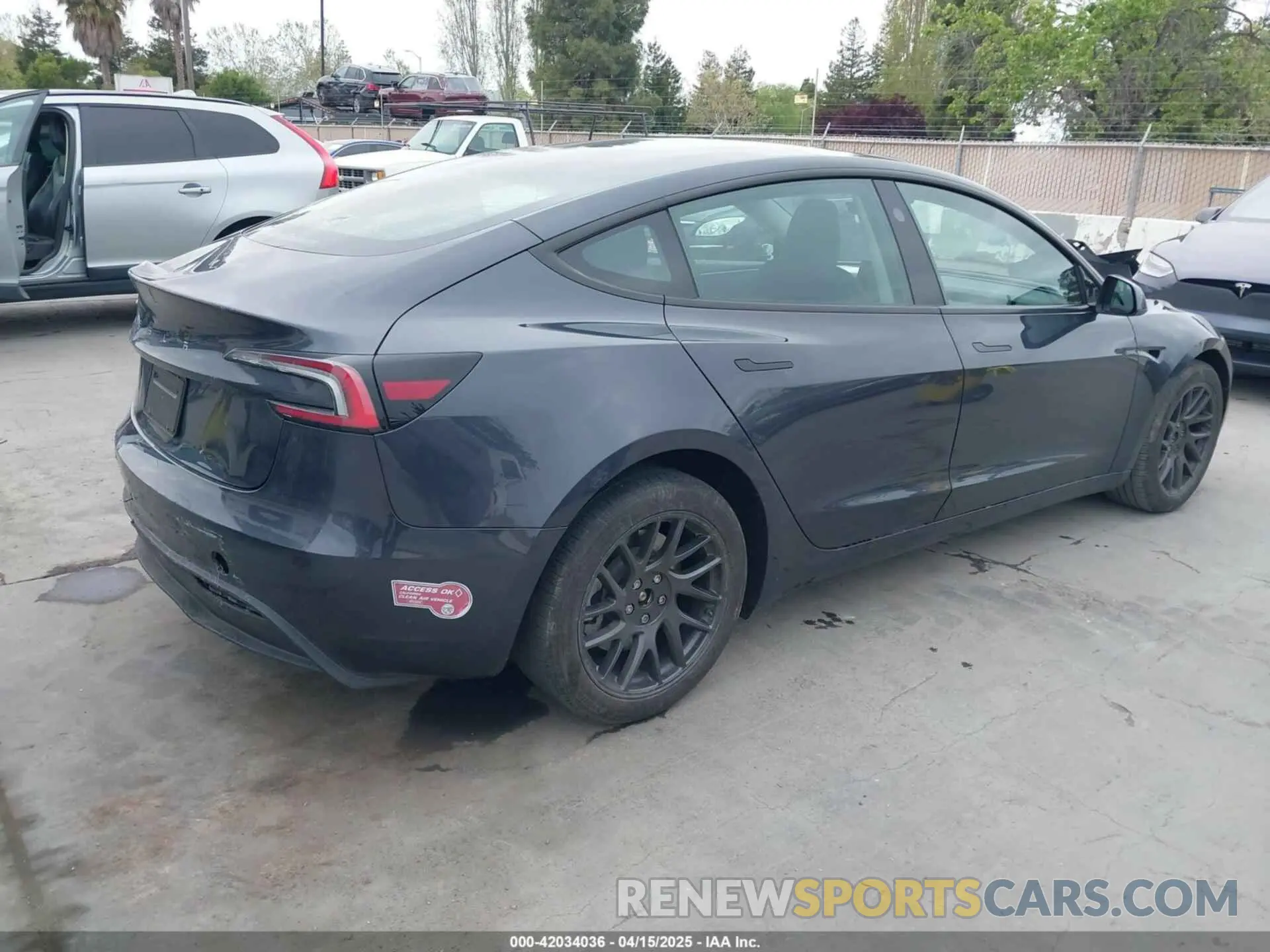 4 Photograph of a damaged car 5YJ3E1EA2RF784394 TESLA MODEL 3 2024