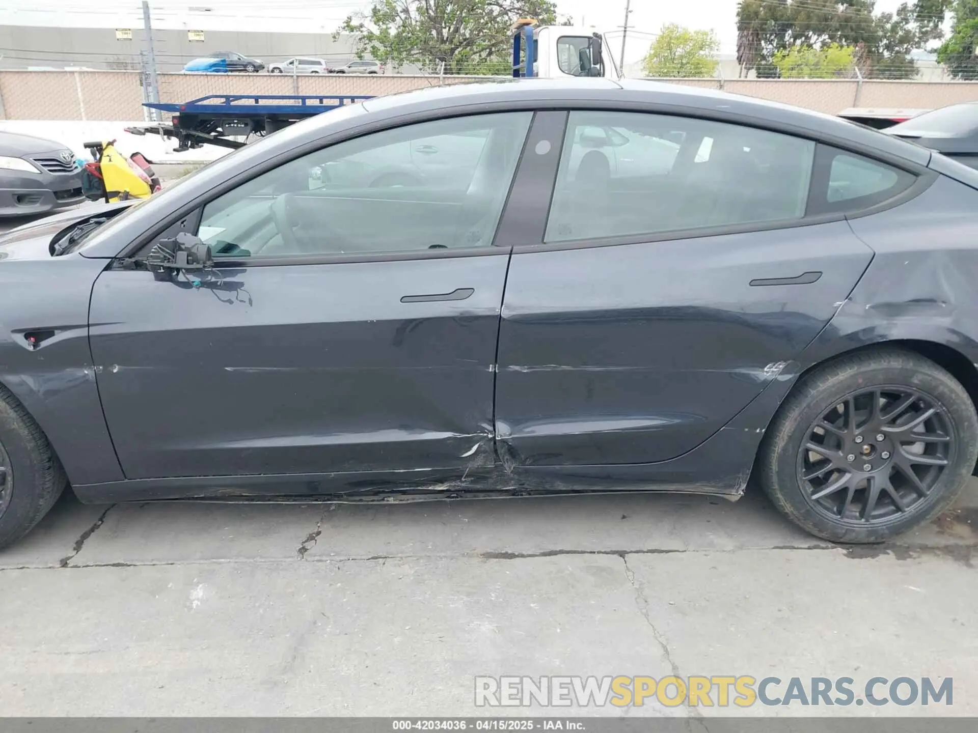 6 Photograph of a damaged car 5YJ3E1EA2RF784394 TESLA MODEL 3 2024