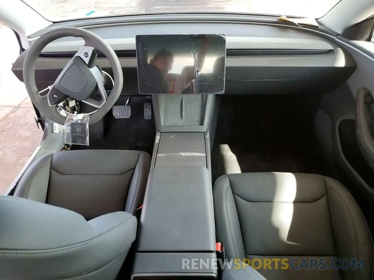 8 Photograph of a damaged car 5YJ3E1EA2RF788770 TESLA MODEL 3 2024