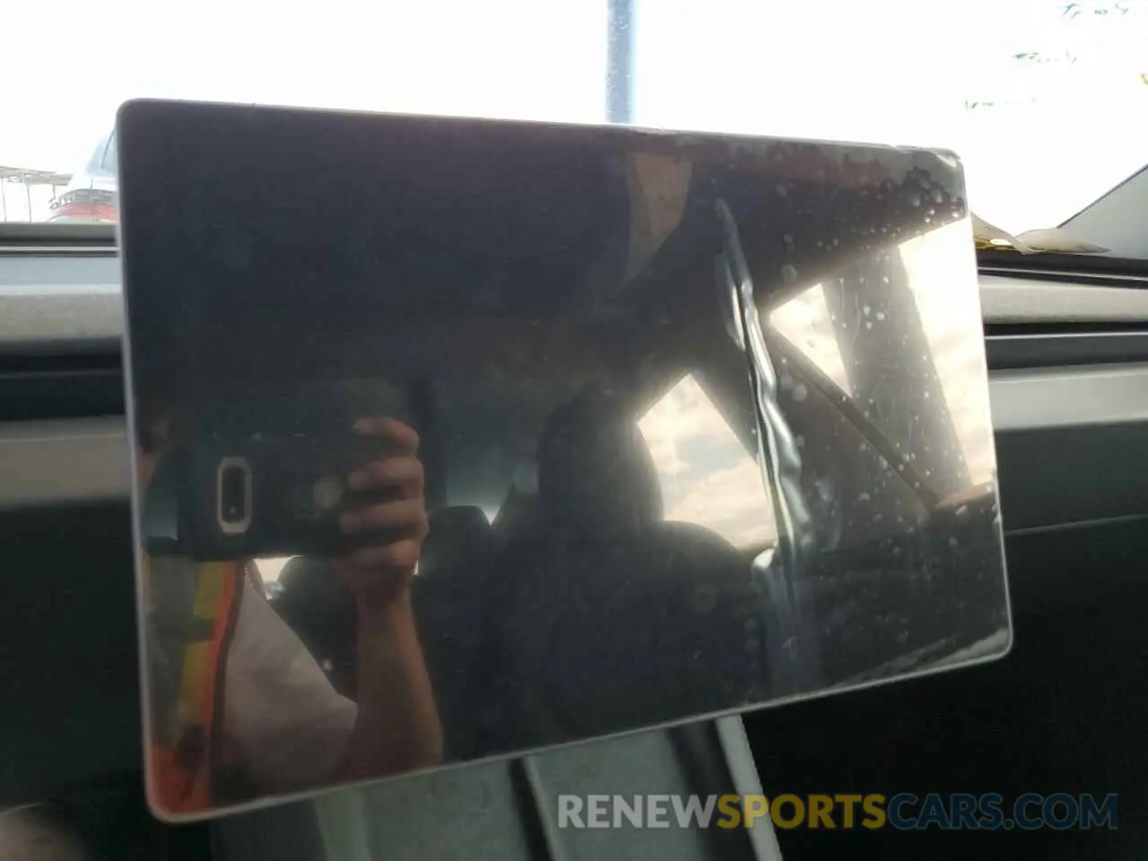 9 Photograph of a damaged car 5YJ3E1EA2RF788770 TESLA MODEL 3 2024