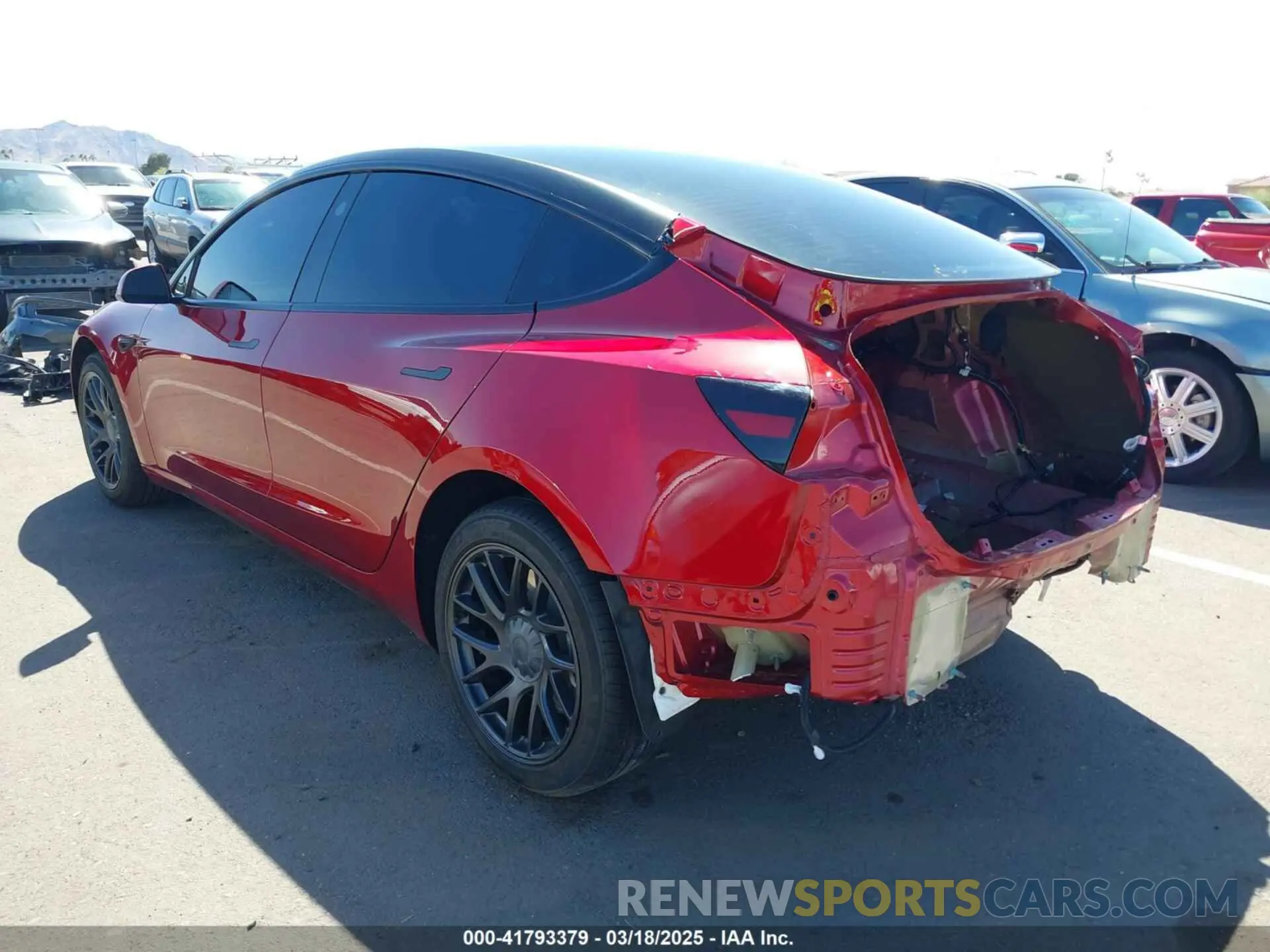 3 Photograph of a damaged car 5YJ3E1EA2RF825011 TESLA MODEL 3 2024