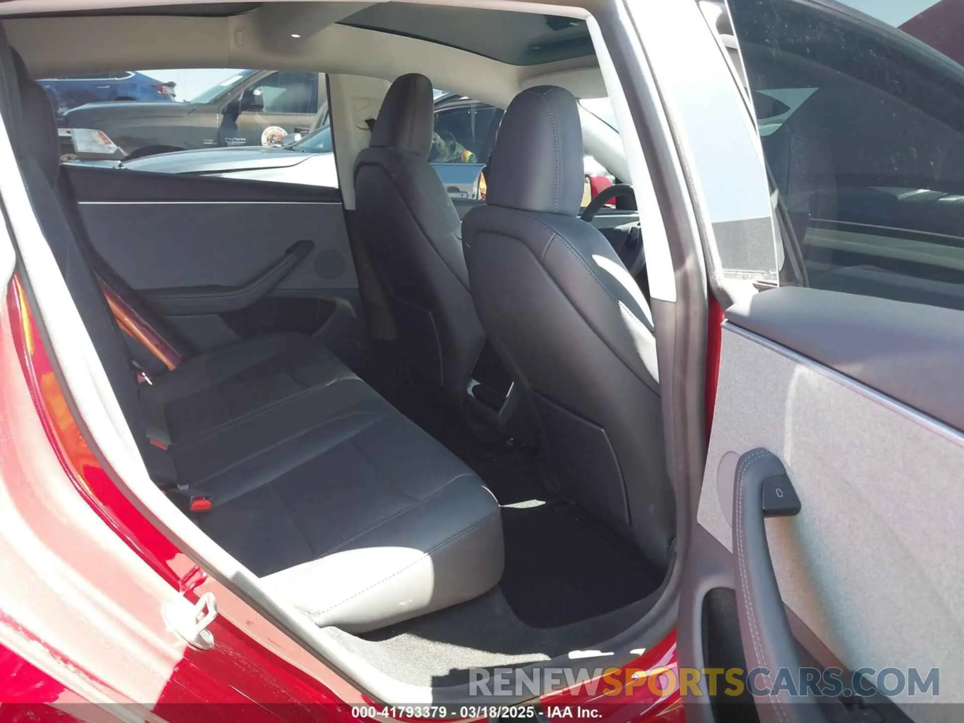 8 Photograph of a damaged car 5YJ3E1EA2RF825011 TESLA MODEL 3 2024