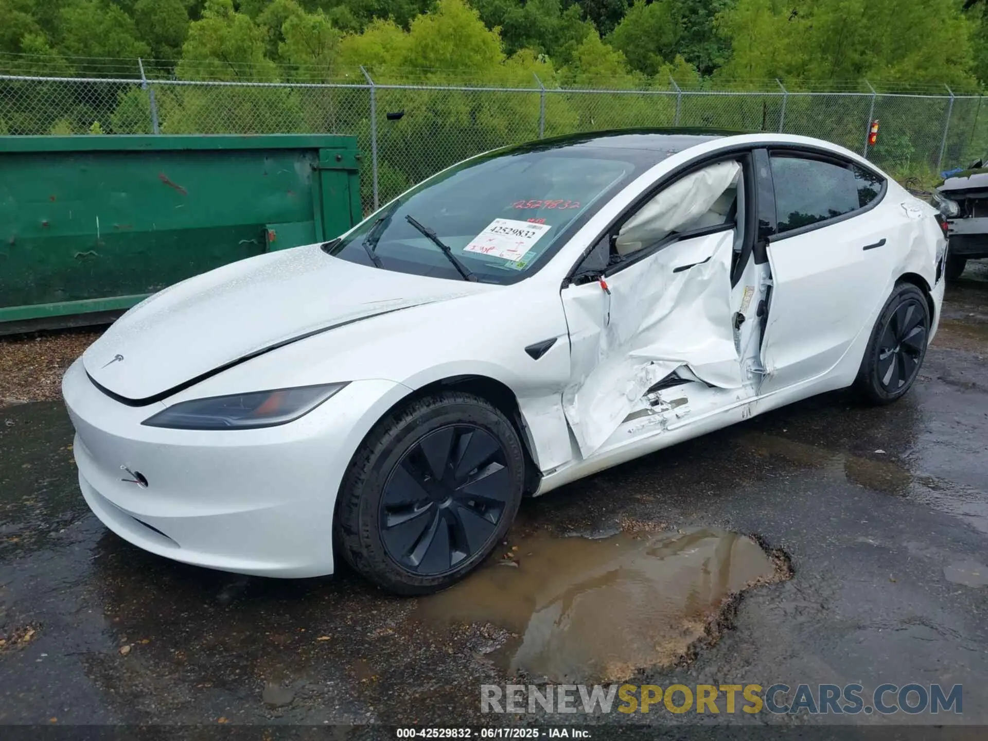 2 Photograph of a damaged car 5YJ3E1EA2RF864570 TESLA MODEL 3 2024