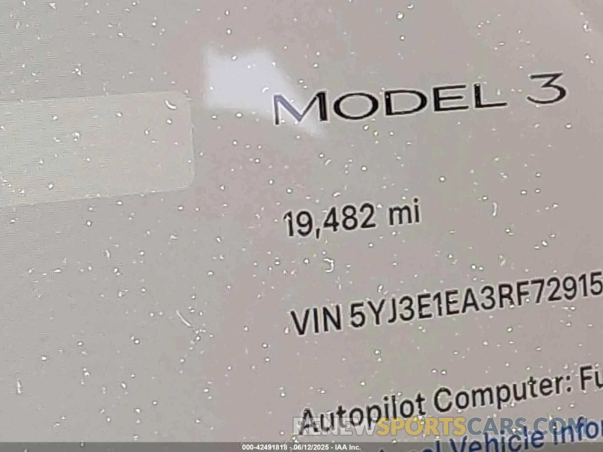 14 Photograph of a damaged car 5YJ3E1EA3RF729159 TESLA MODEL 3 2024