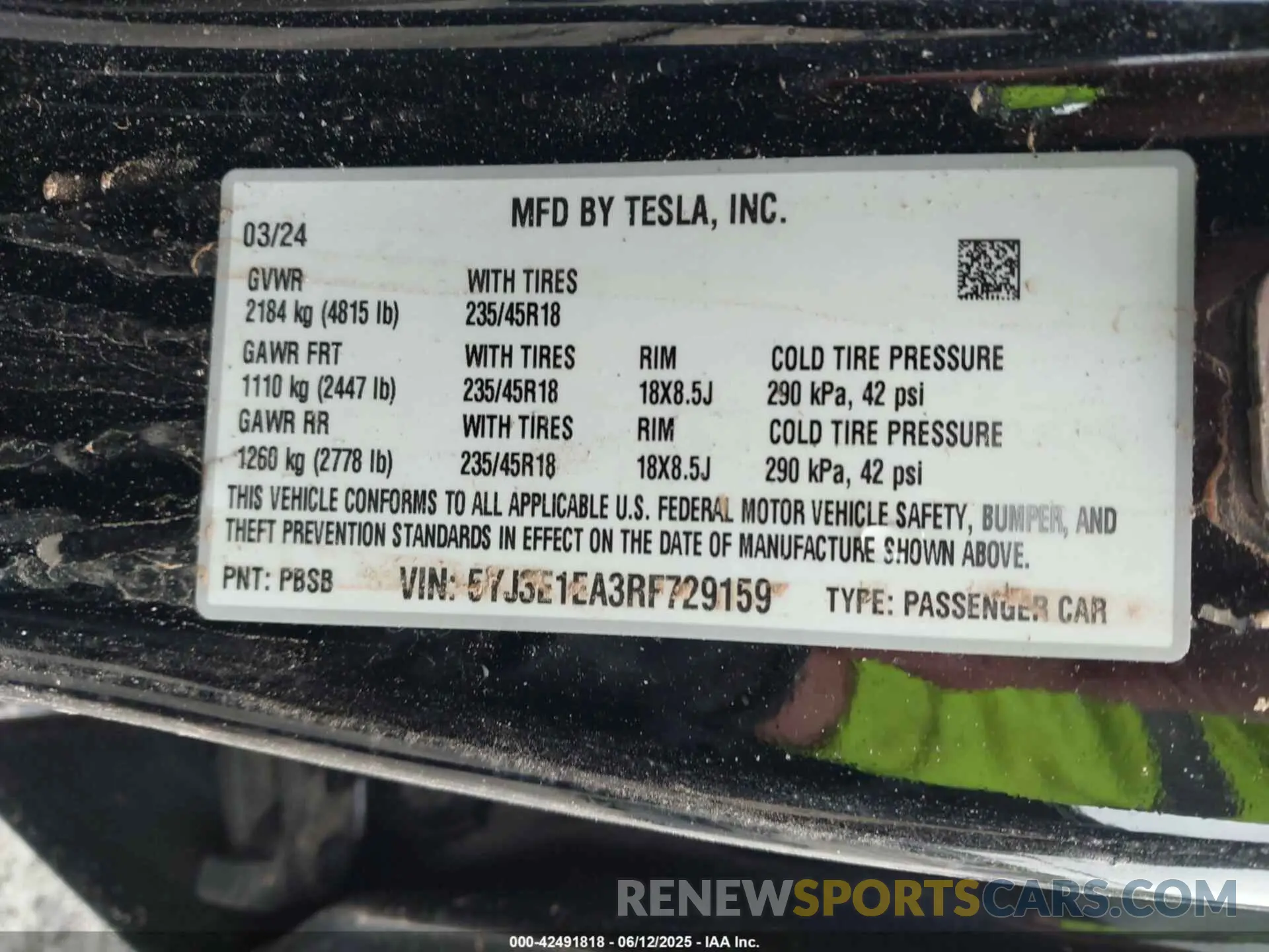9 Photograph of a damaged car 5YJ3E1EA3RF729159 TESLA MODEL 3 2024