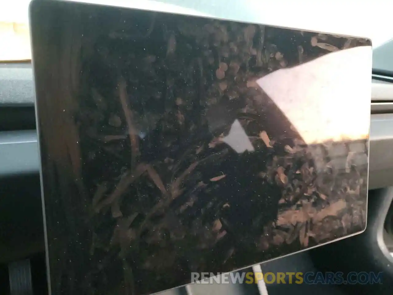 9 Photograph of a damaged car 5YJ3E1EA3RF756099 TESLA MODEL 3 2024