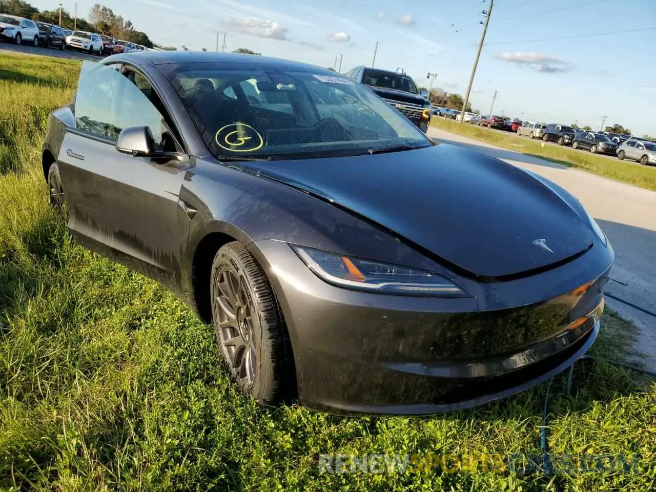 4 Photograph of a damaged car 5YJ3E1EA3RF757933 TESLA MODEL 3 2024