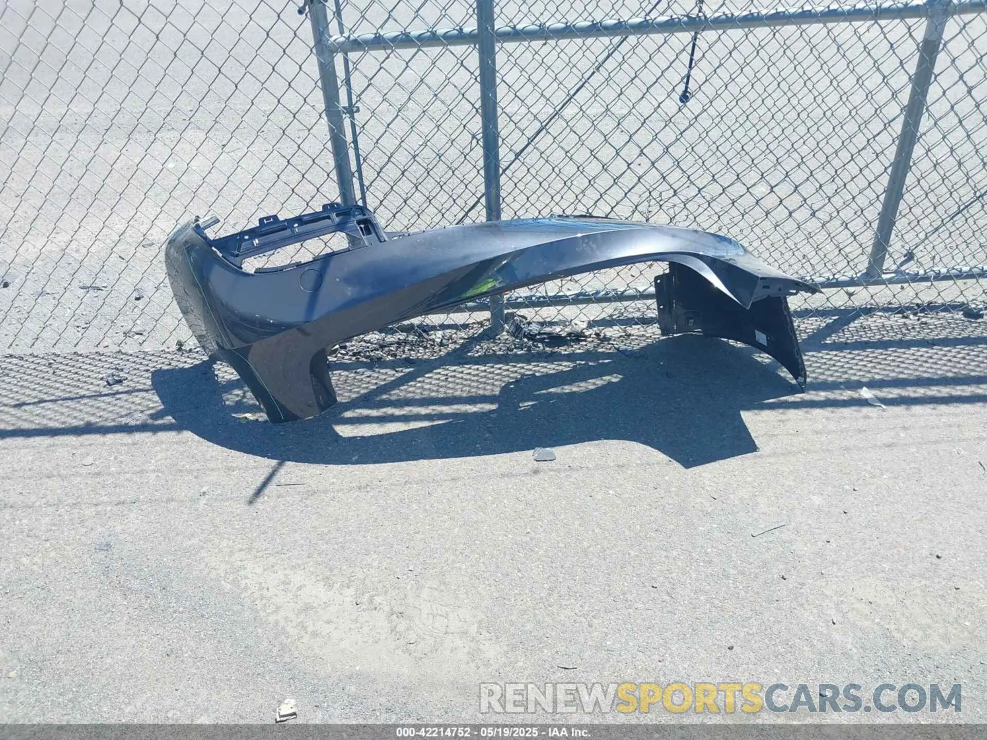 20 Photograph of a damaged car 5YJ3E1EA3RF784002 TESLA MODEL 3 2024