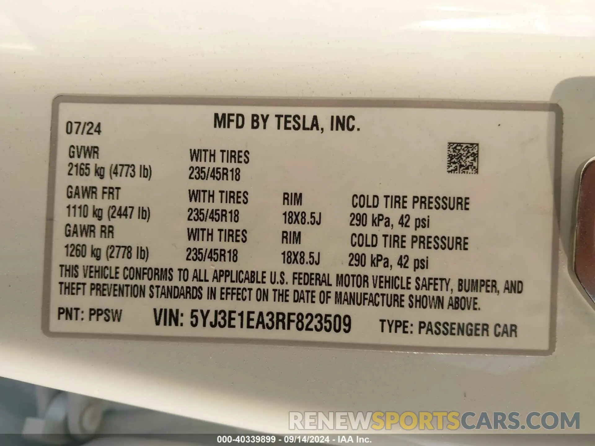 9 Photograph of a damaged car 5YJ3E1EA3RF823509 TESLA MODEL 3 2024