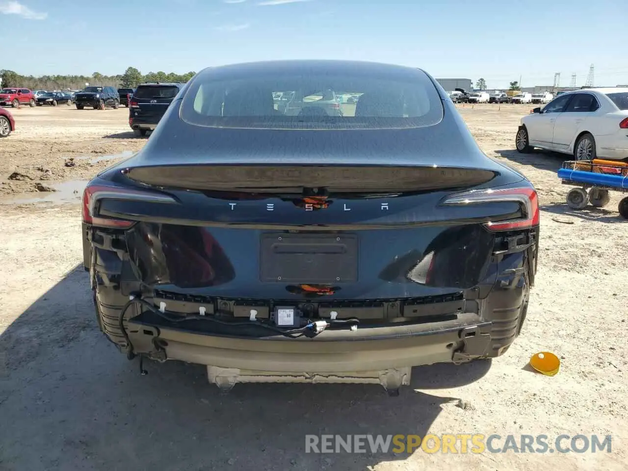 6 Photograph of a damaged car 5YJ3E1EA3RF872810 TESLA MODEL 3 2024