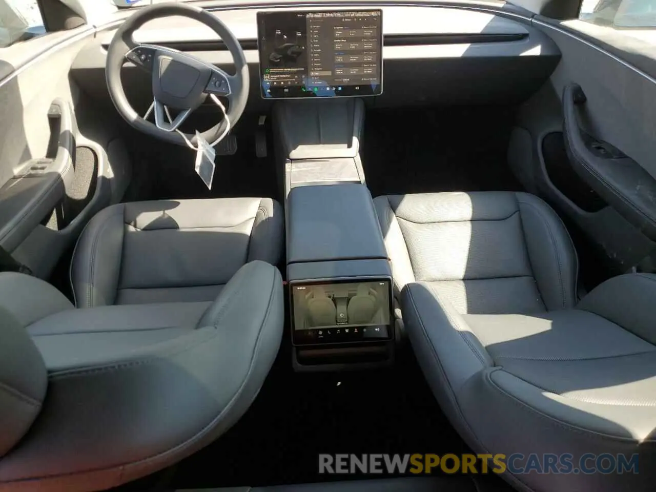 8 Photograph of a damaged car 5YJ3E1EA3RF872810 TESLA MODEL 3 2024