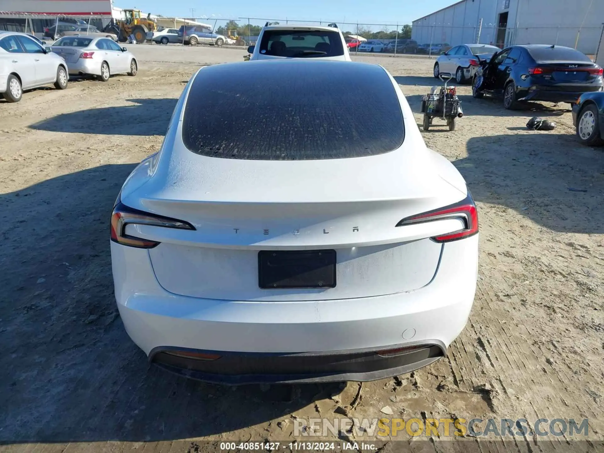 16 Photograph of a damaged car 5YJ3E1EA4RF732586 TESLA MODEL 3 2024