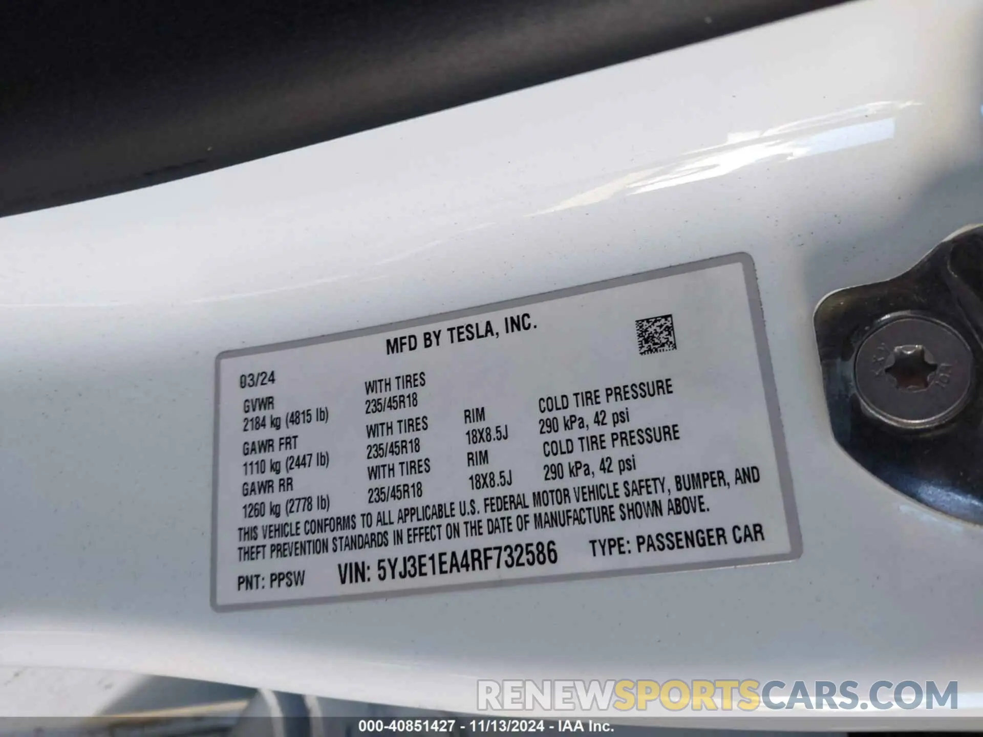 9 Photograph of a damaged car 5YJ3E1EA4RF732586 TESLA MODEL 3 2024