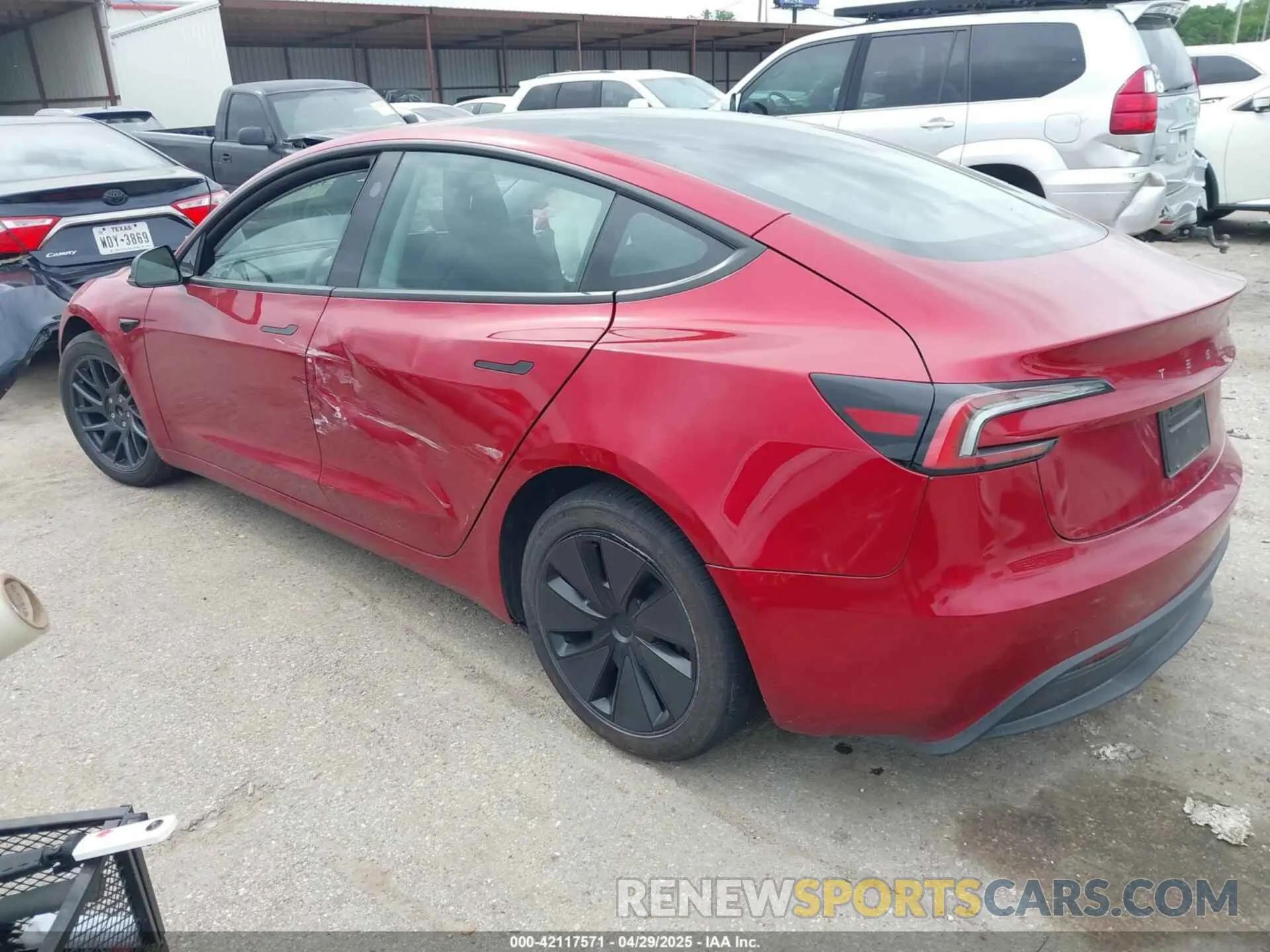 3 Photograph of a damaged car 5YJ3E1EA4RF738212 TESLA MODEL 3 2024