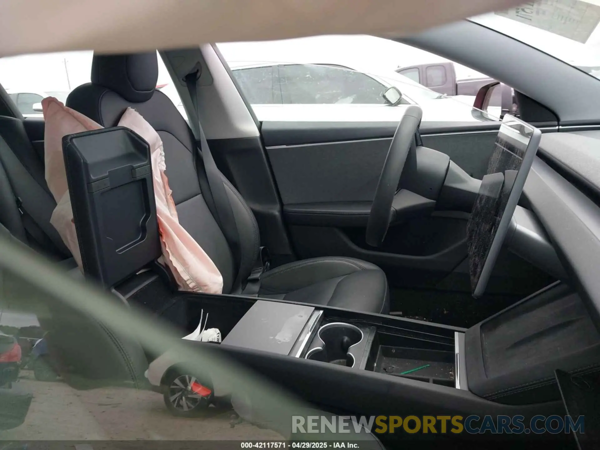 5 Photograph of a damaged car 5YJ3E1EA4RF738212 TESLA MODEL 3 2024