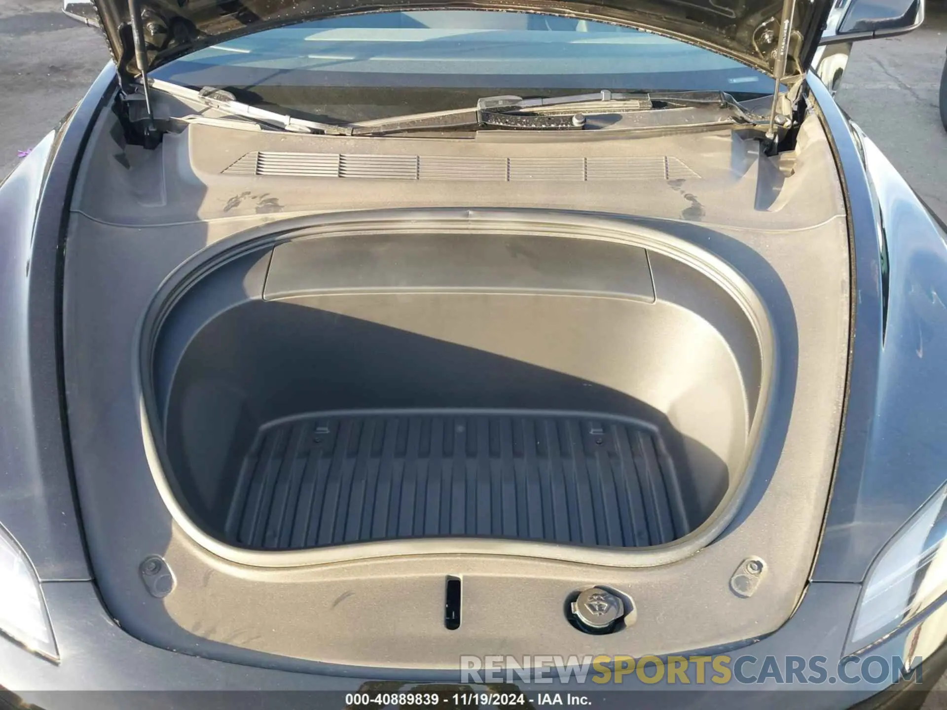 10 Photograph of a damaged car 5YJ3E1EA4RF747945 TESLA MODEL 3 2024