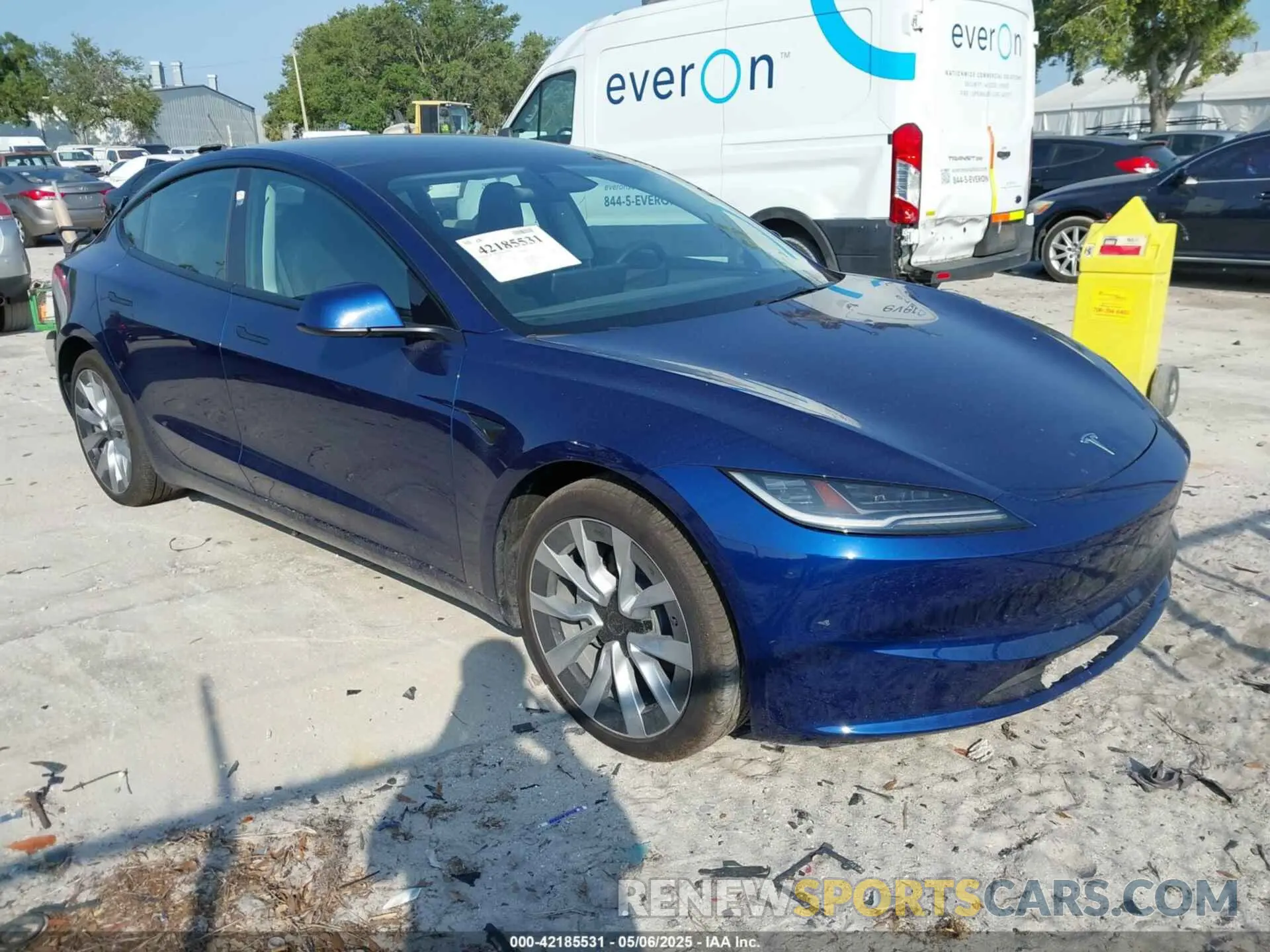 1 Photograph of a damaged car 5YJ3E1EA4RF751347 TESLA MODEL 3 2024