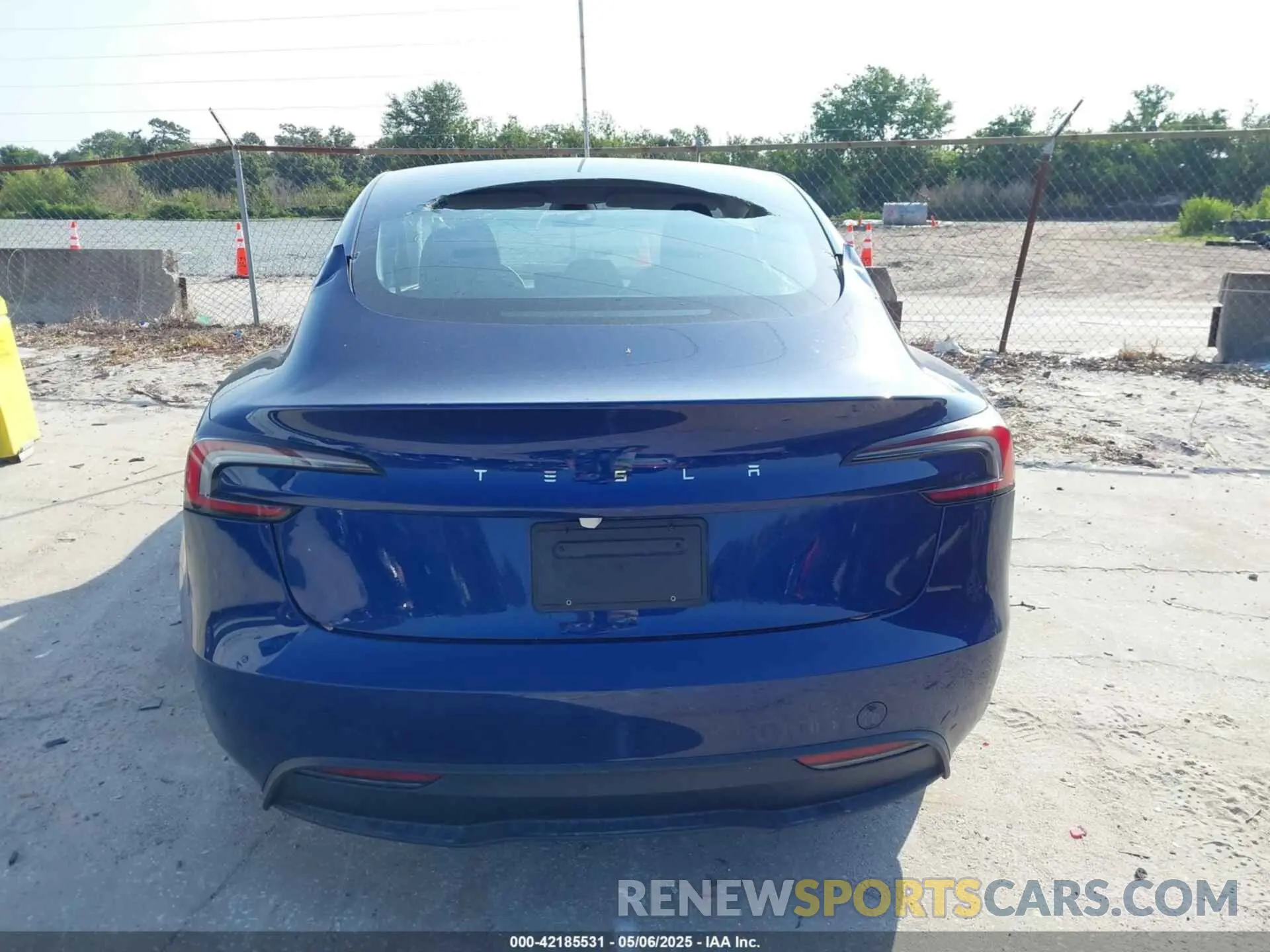 15 Photograph of a damaged car 5YJ3E1EA4RF751347 TESLA MODEL 3 2024