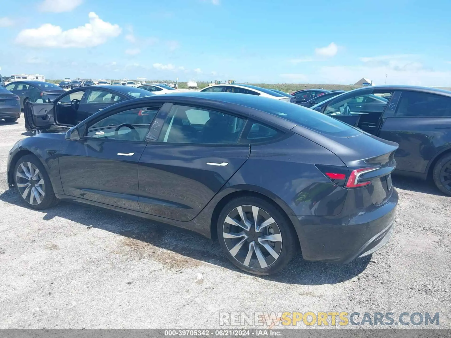 3 Photograph of a damaged car 5YJ3E1EA4RF752059 TESLA MODEL 3 2024