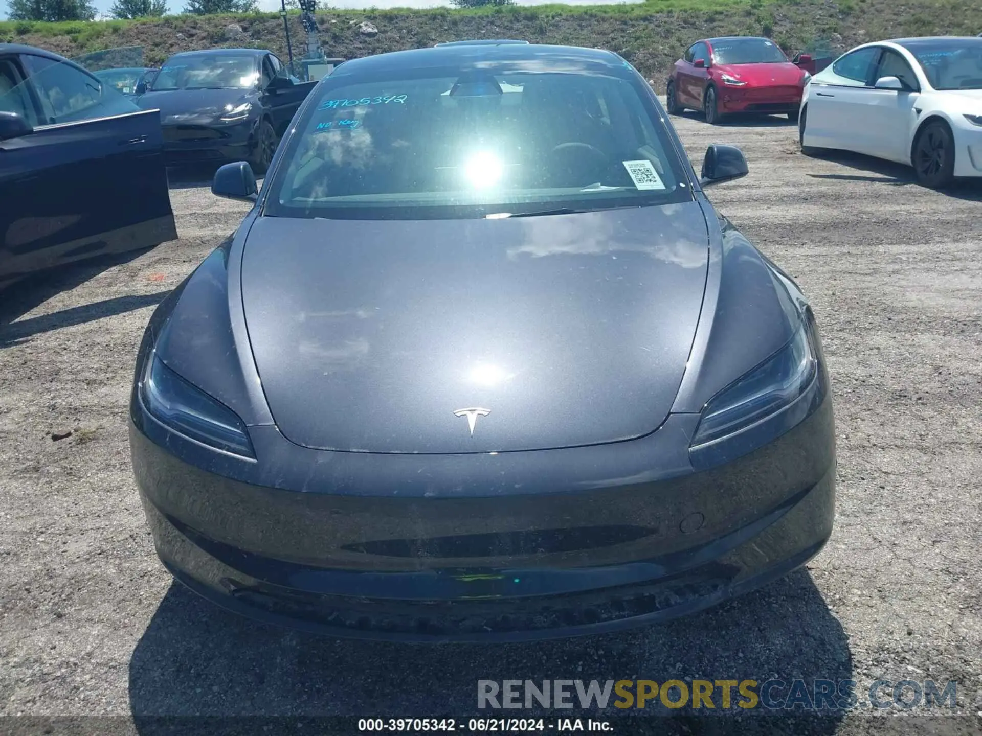 6 Photograph of a damaged car 5YJ3E1EA4RF752059 TESLA MODEL 3 2024