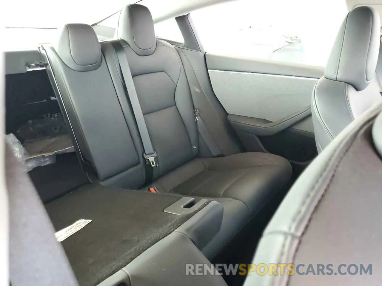 10 Photograph of a damaged car 5YJ3E1EA4RF785546 TESLA MODEL 3 2024