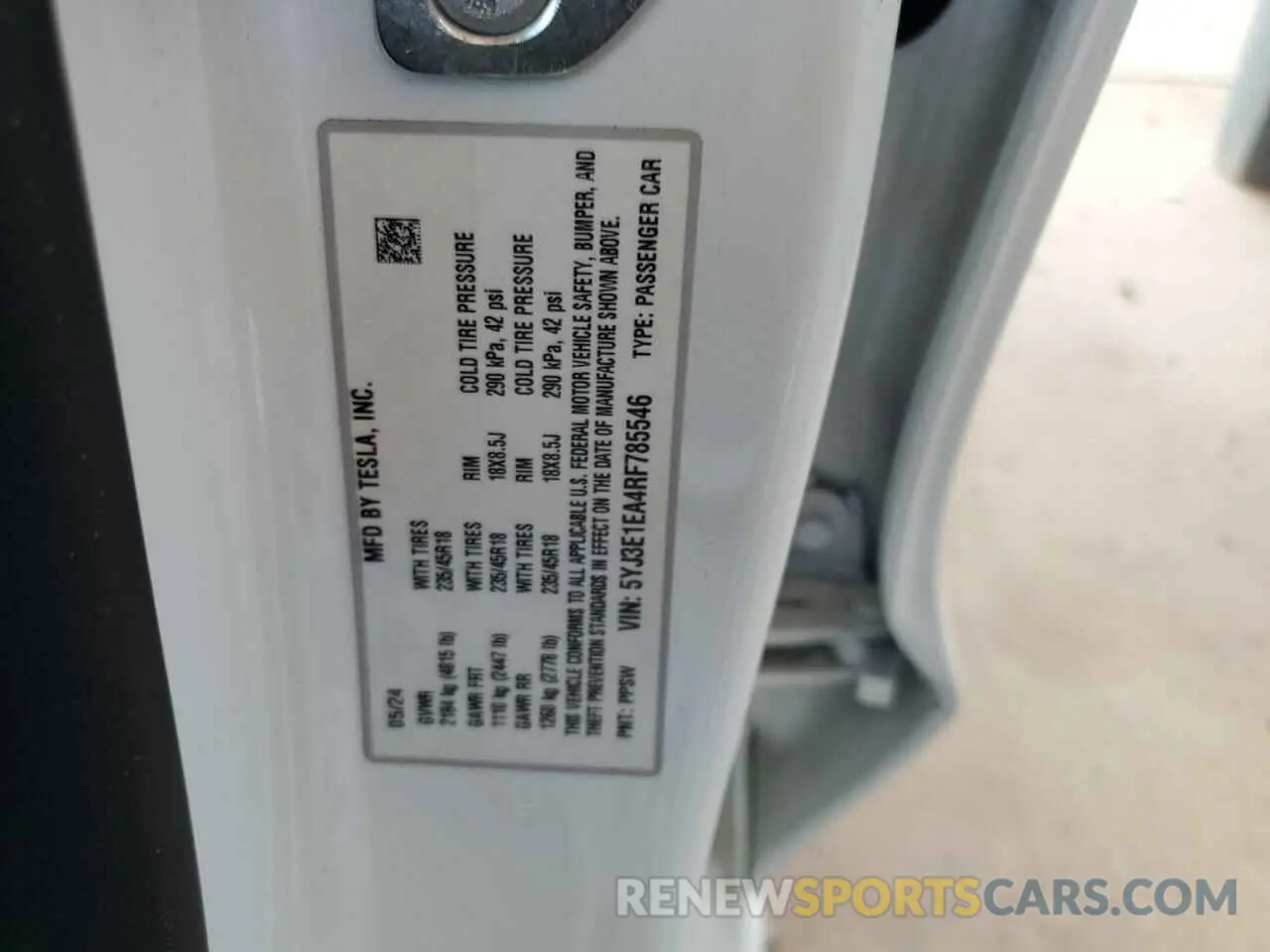 12 Photograph of a damaged car 5YJ3E1EA4RF785546 TESLA MODEL 3 2024