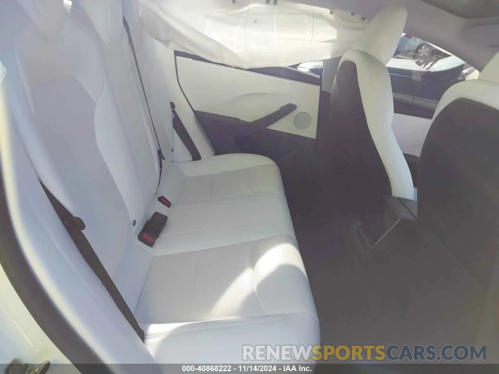 8 Photograph of a damaged car 5YJ3E1EA4RF849567 TESLA MODEL 3 2024